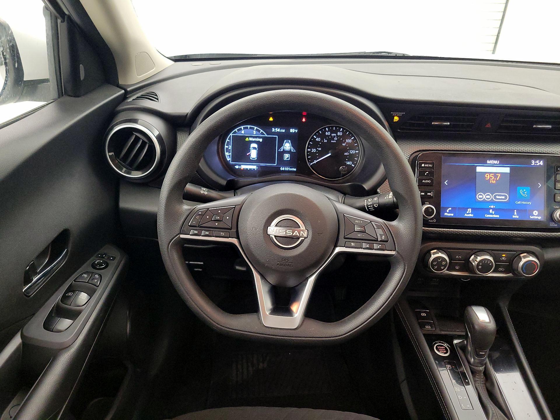 Thumbnail: 2023 Nissan Kicks - 10