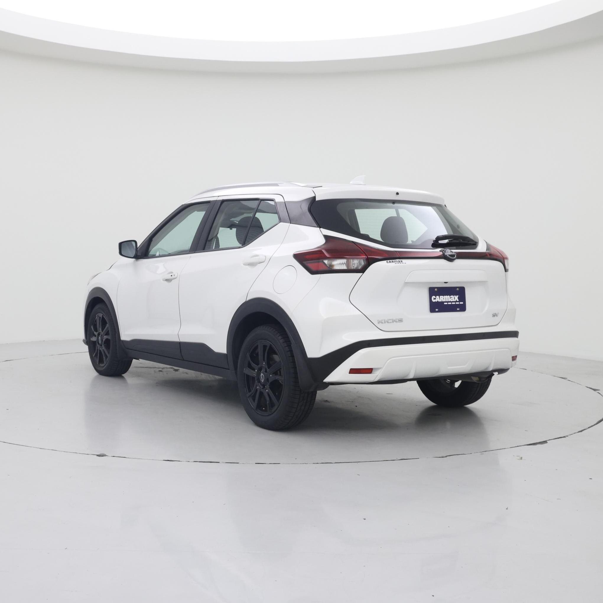 Thumbnail: 2023 Nissan Kicks - 2