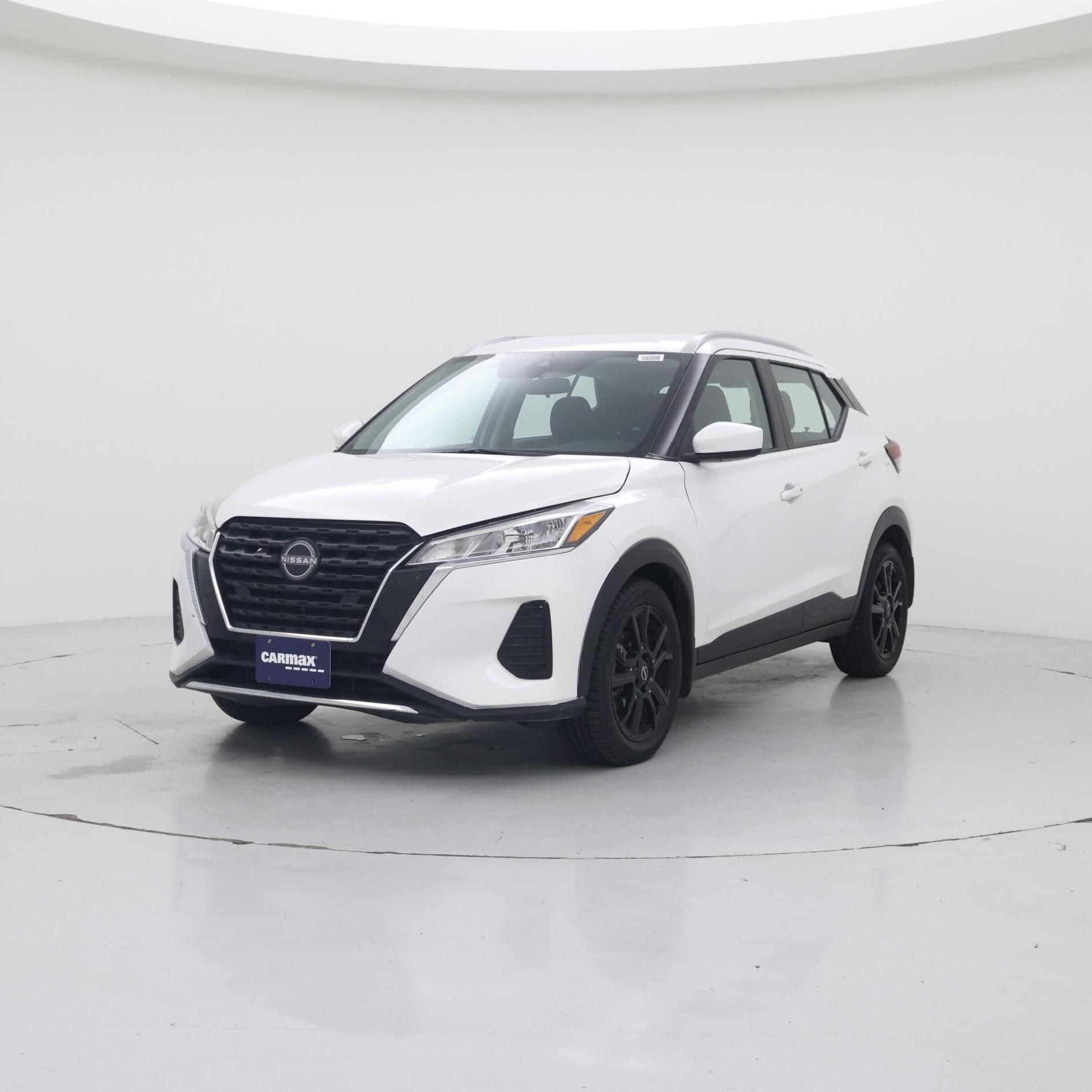 Thumbnail: 2023 Nissan Kicks - 4