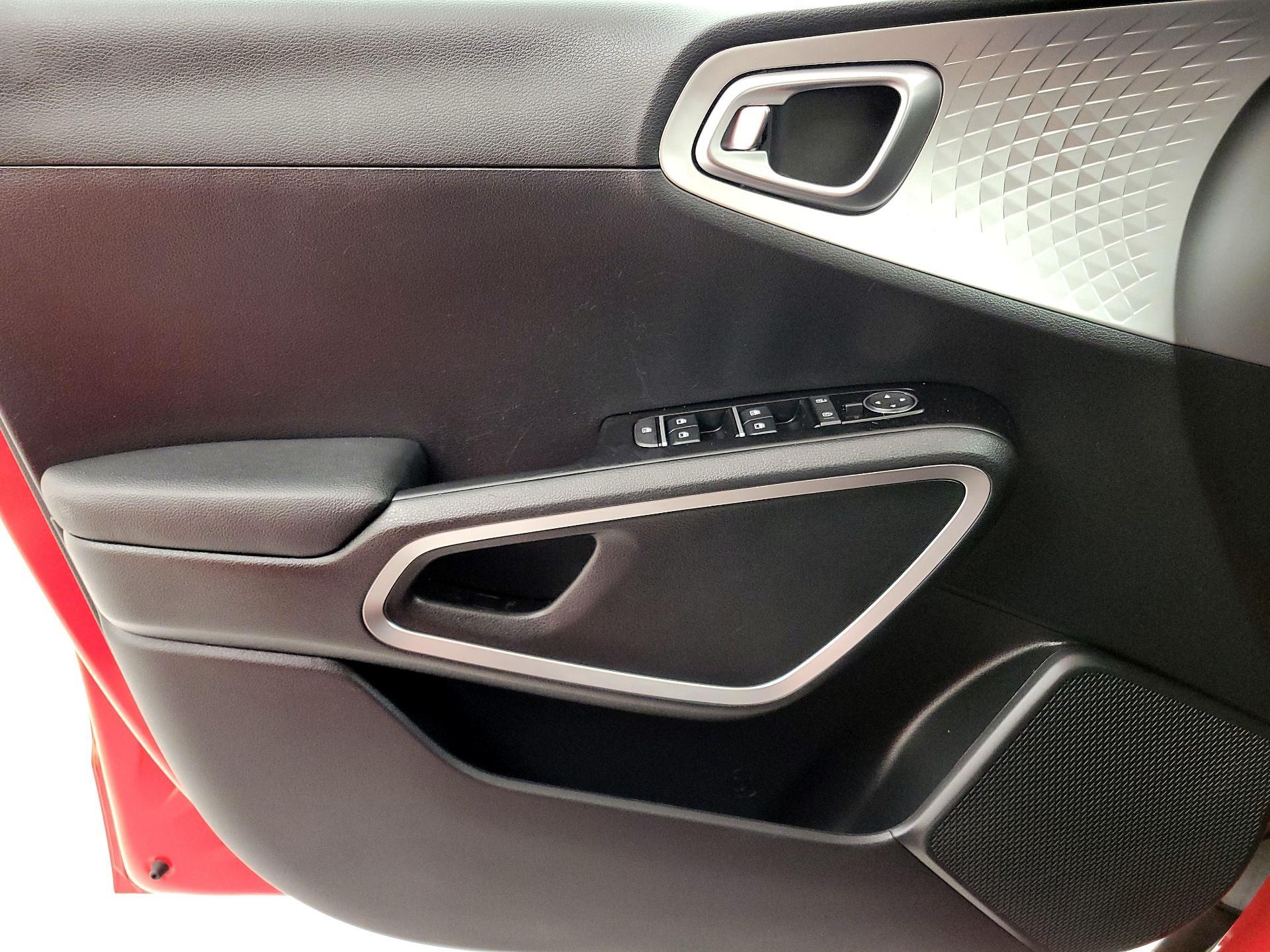 Thumbnail: 2022 Kia Soul - 12