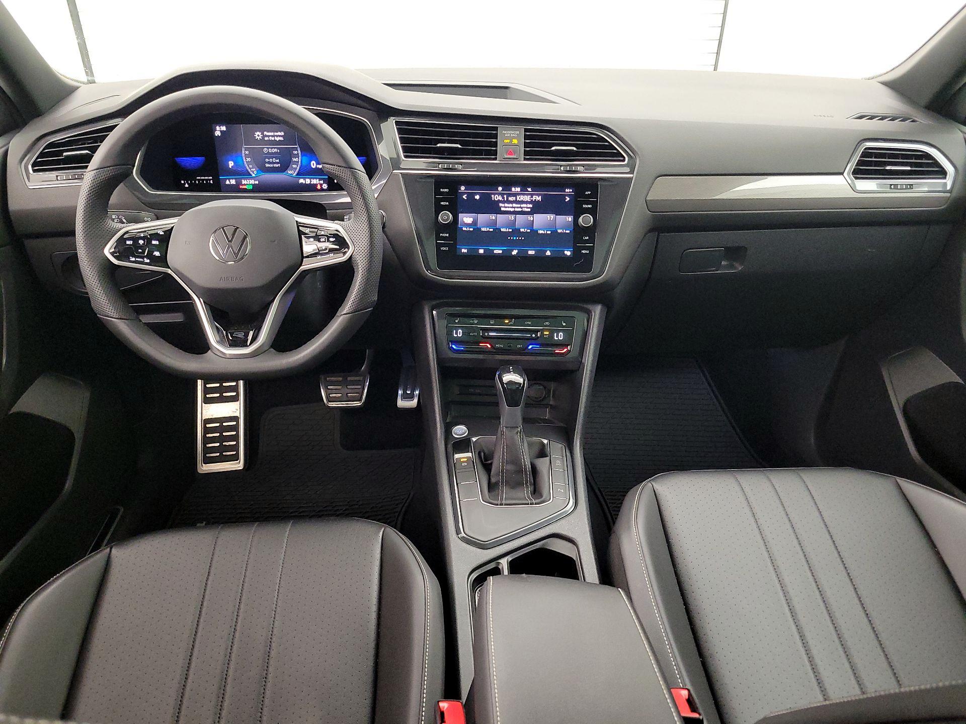 Thumbnail: 2022 Volkswagen Tiguan - 9