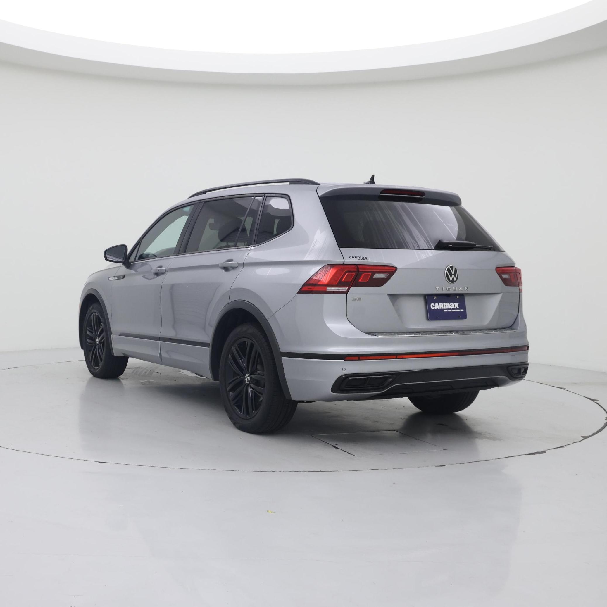 Thumbnail: 2022 Volkswagen Tiguan - 2