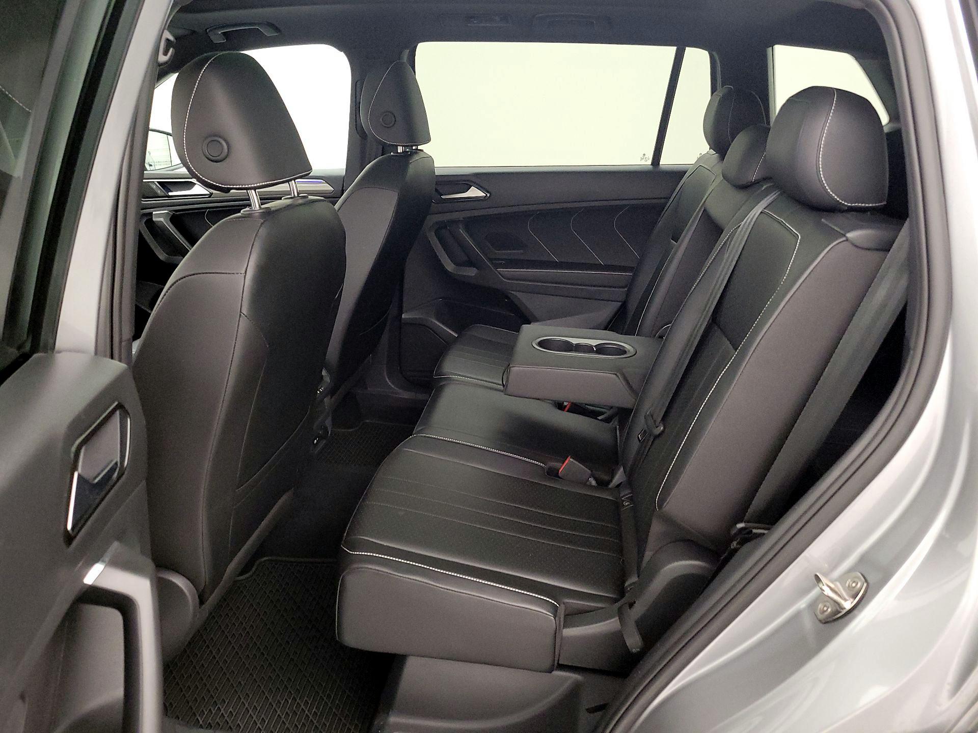 Thumbnail: 2022 Volkswagen Tiguan - 20