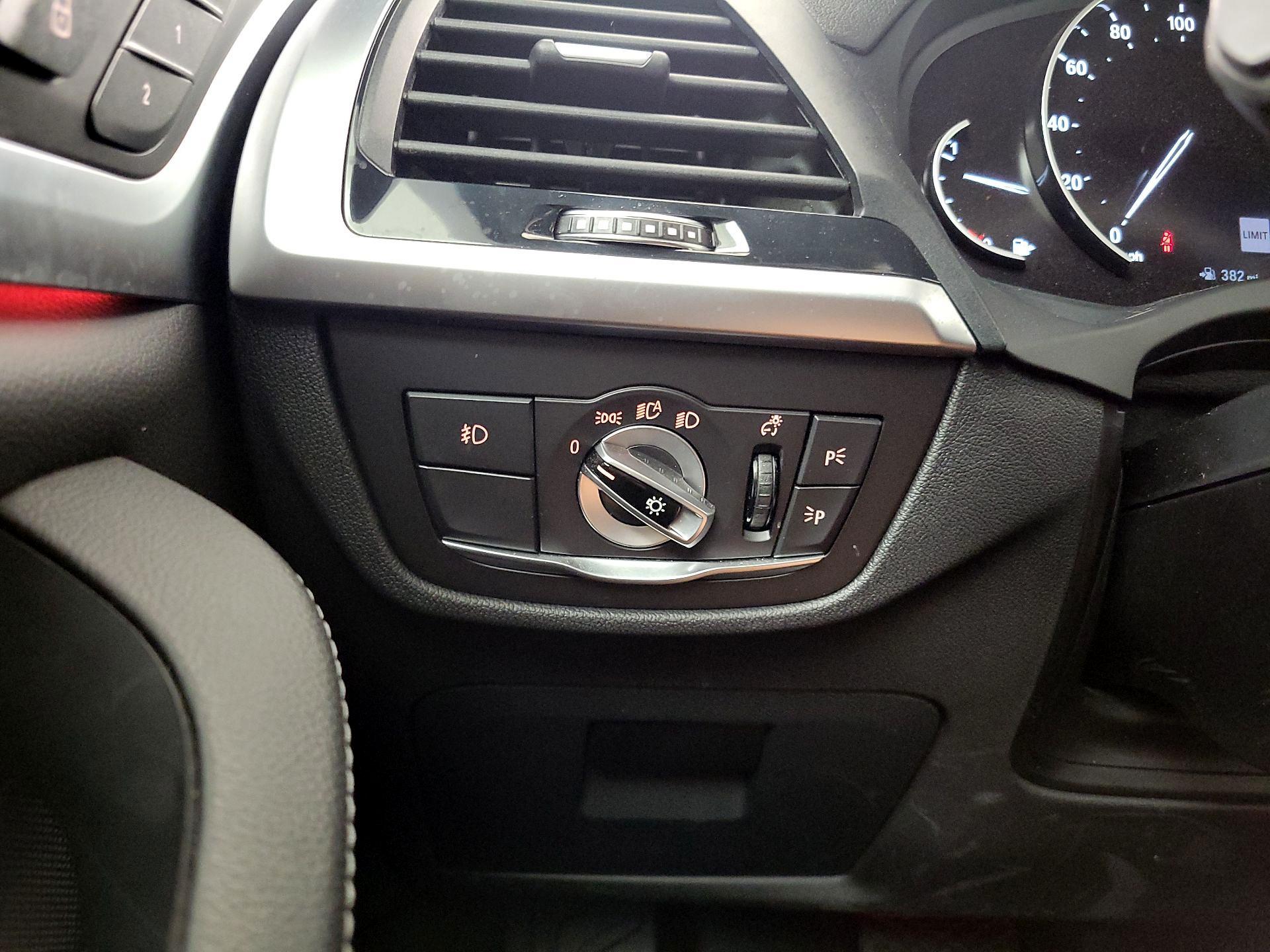 Thumbnail: 2021 BMW X3 - 13