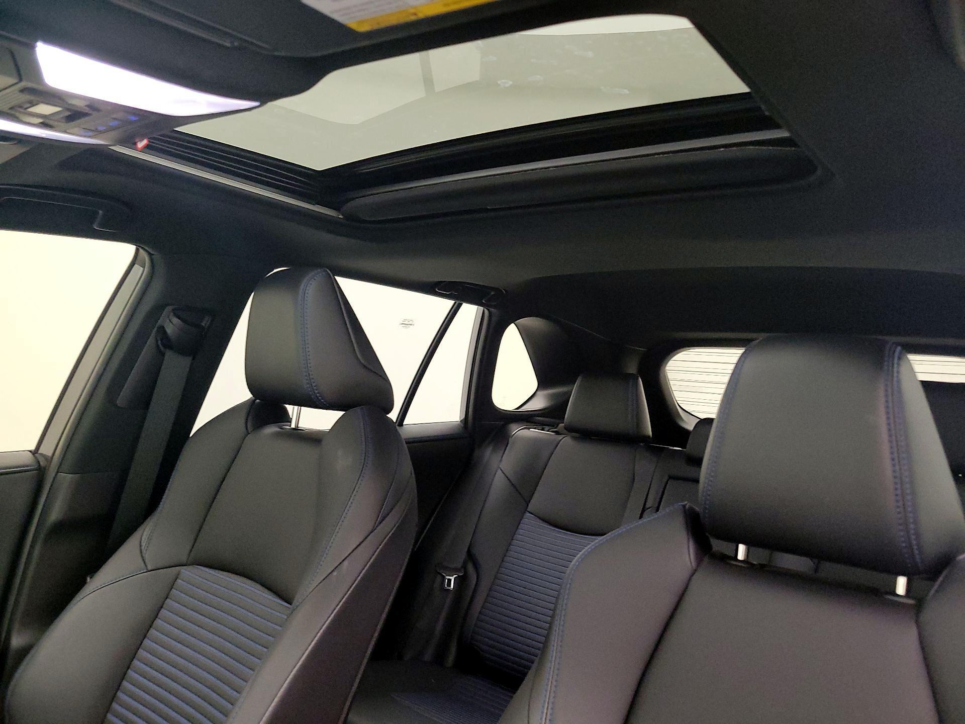 Thumbnail: 2022 Toyota RAV4 - 19