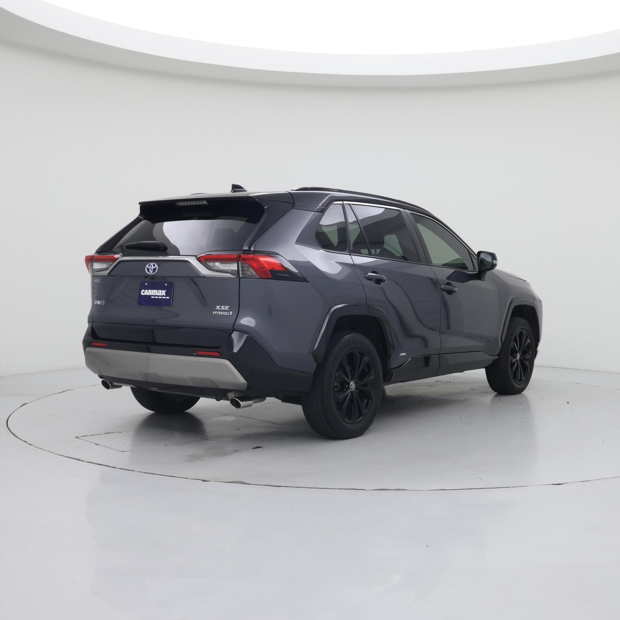 Thumbnail: 2022 Toyota RAV4 - 8