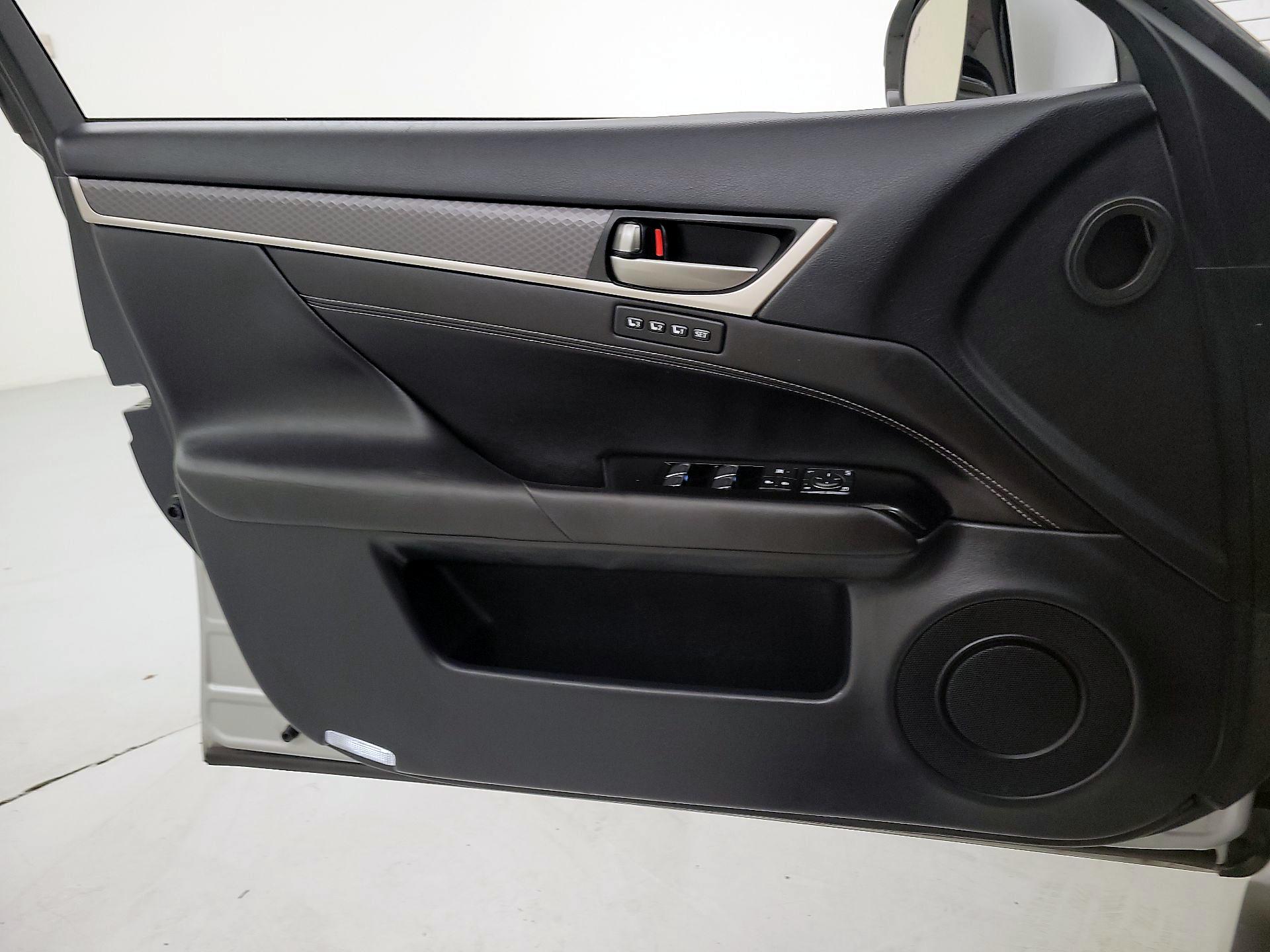 Thumbnail: 2017 Lexus GS - 12