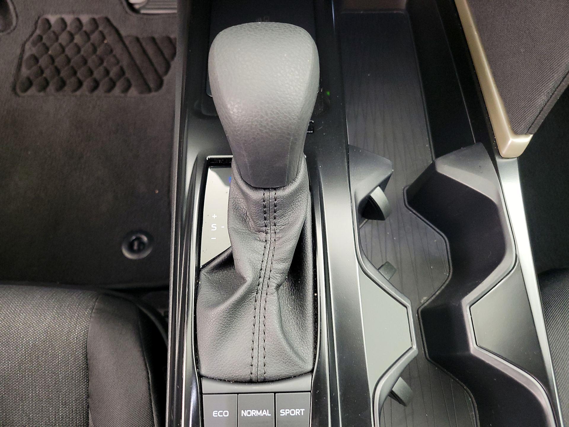 Thumbnail: 2026 Toyota Camry - 17