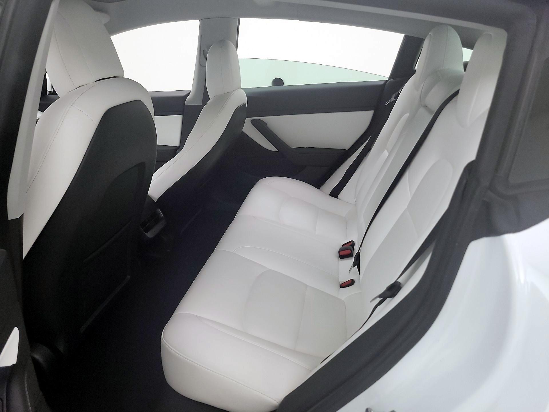 Thumbnail: 2021 Tesla Model 3 - 19