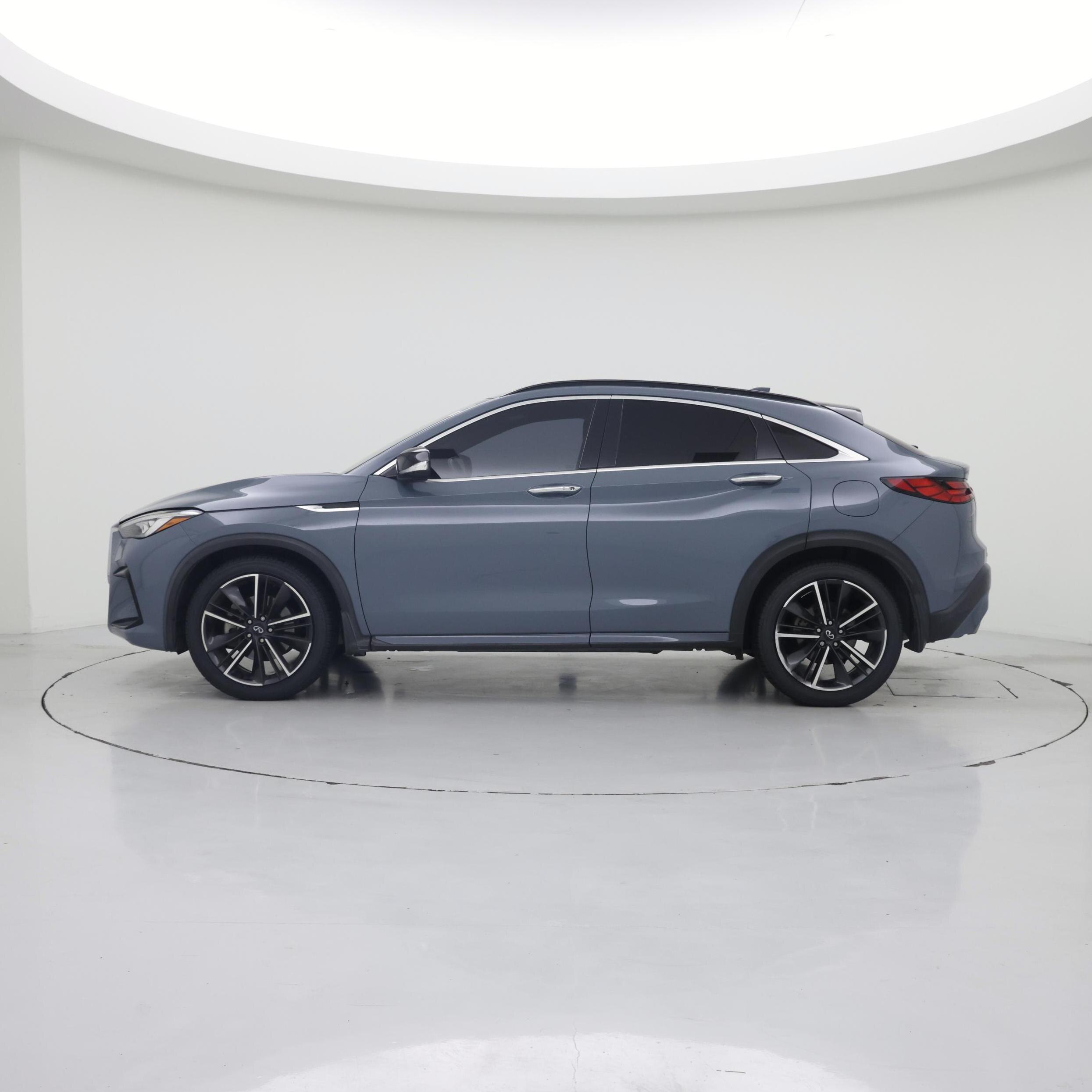 Thumbnail: 2022 INFINITI QX55 - 3