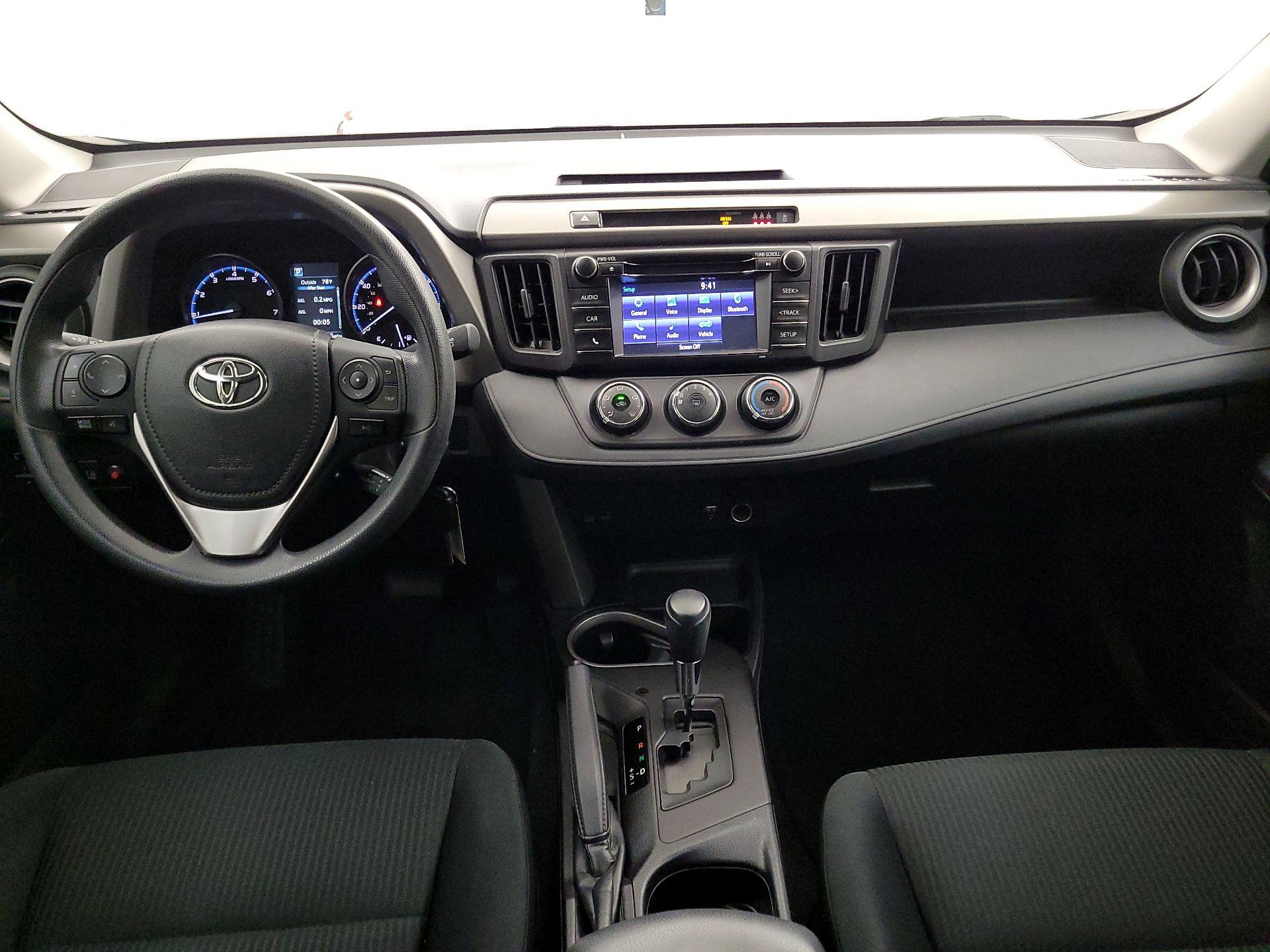 Thumbnail: 2017 Toyota RAV4 - 9