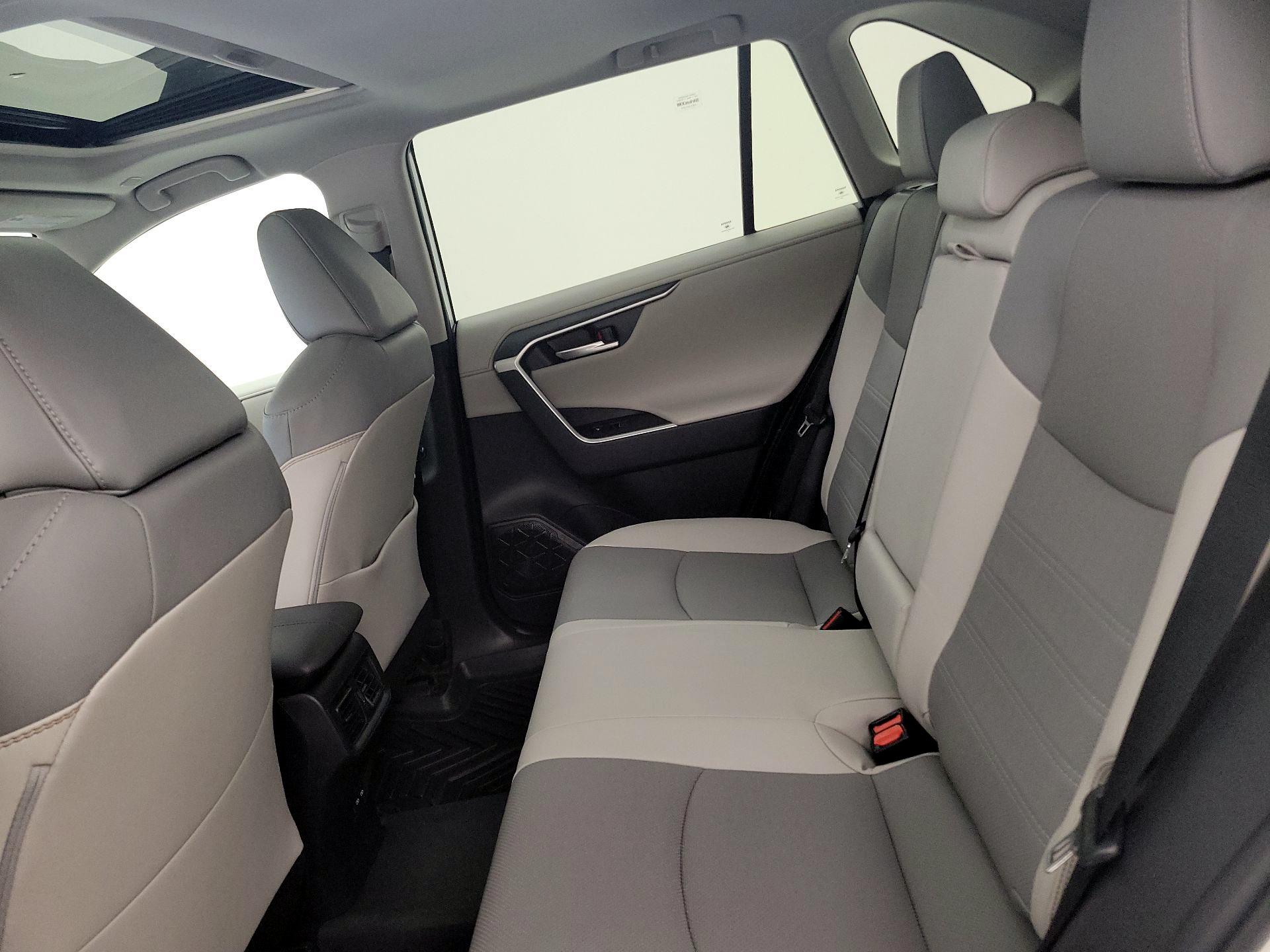 Thumbnail: 2025 Toyota RAV4 - 20