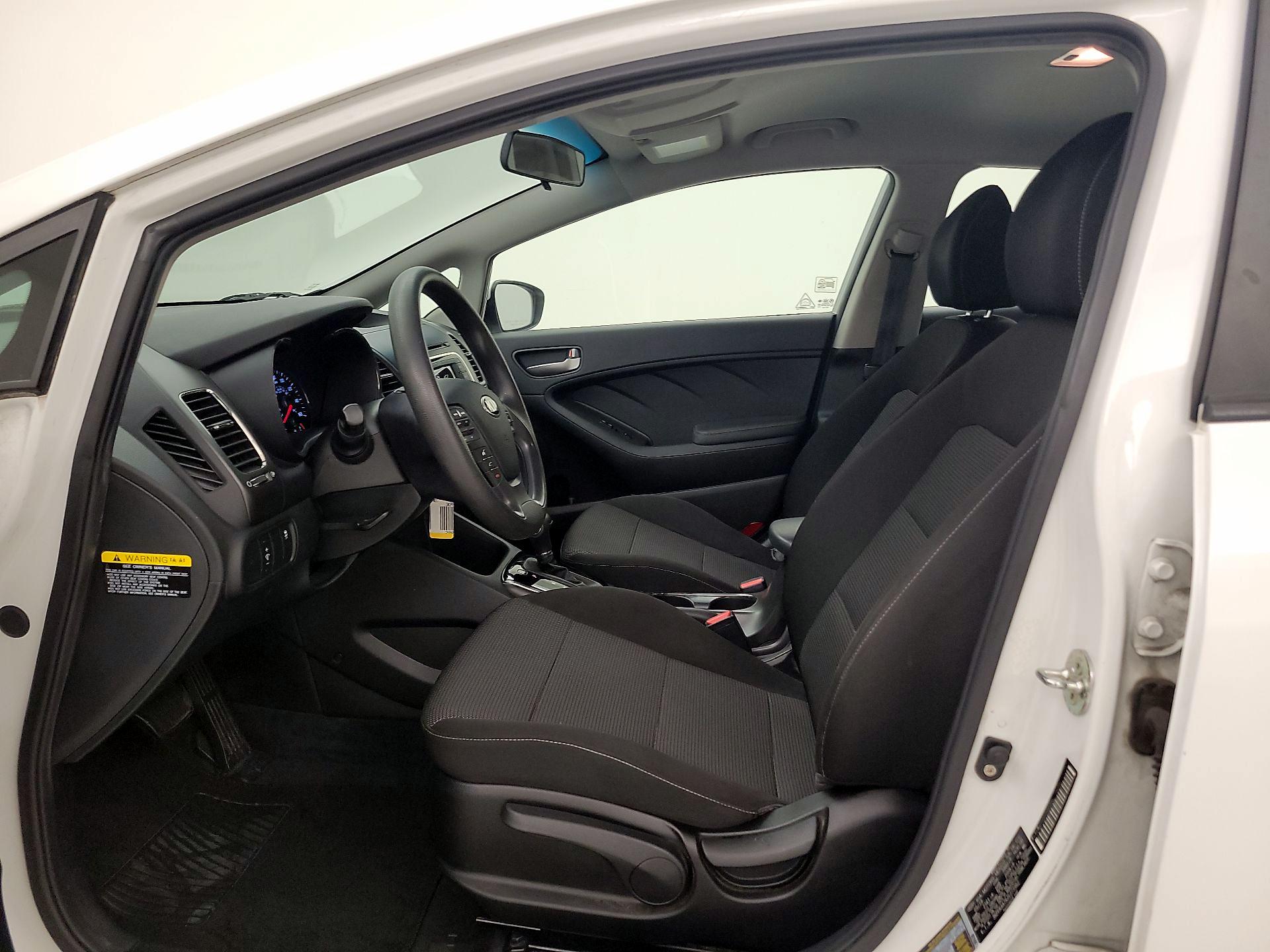 Thumbnail: 2018 Kia Forte - 11