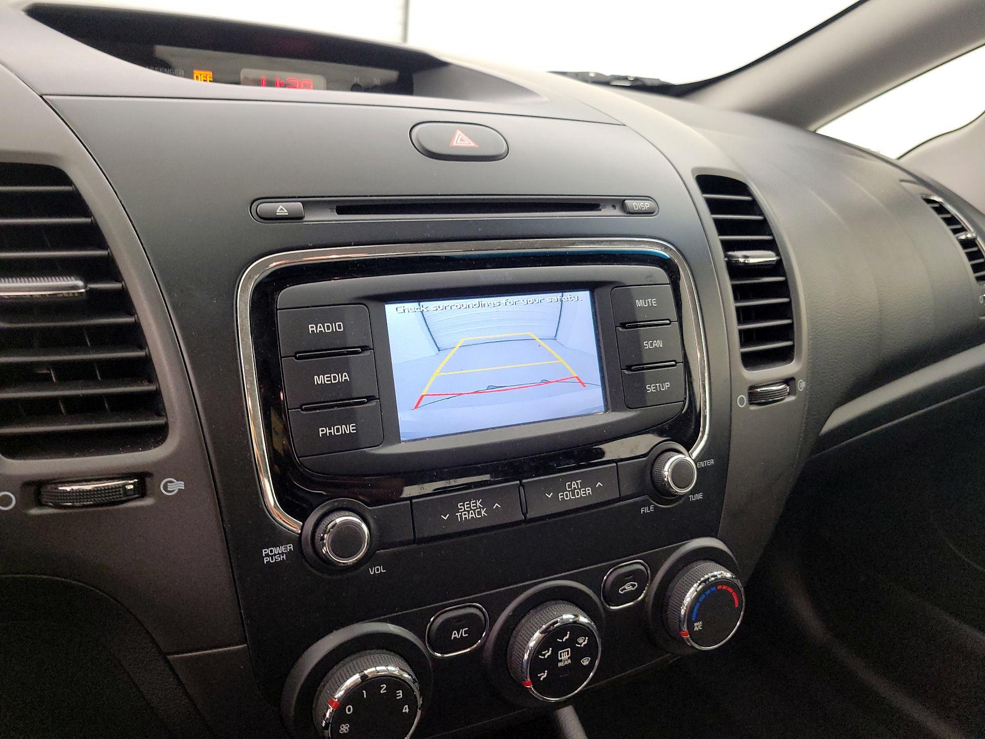 Thumbnail: 2018 Kia Forte - 14