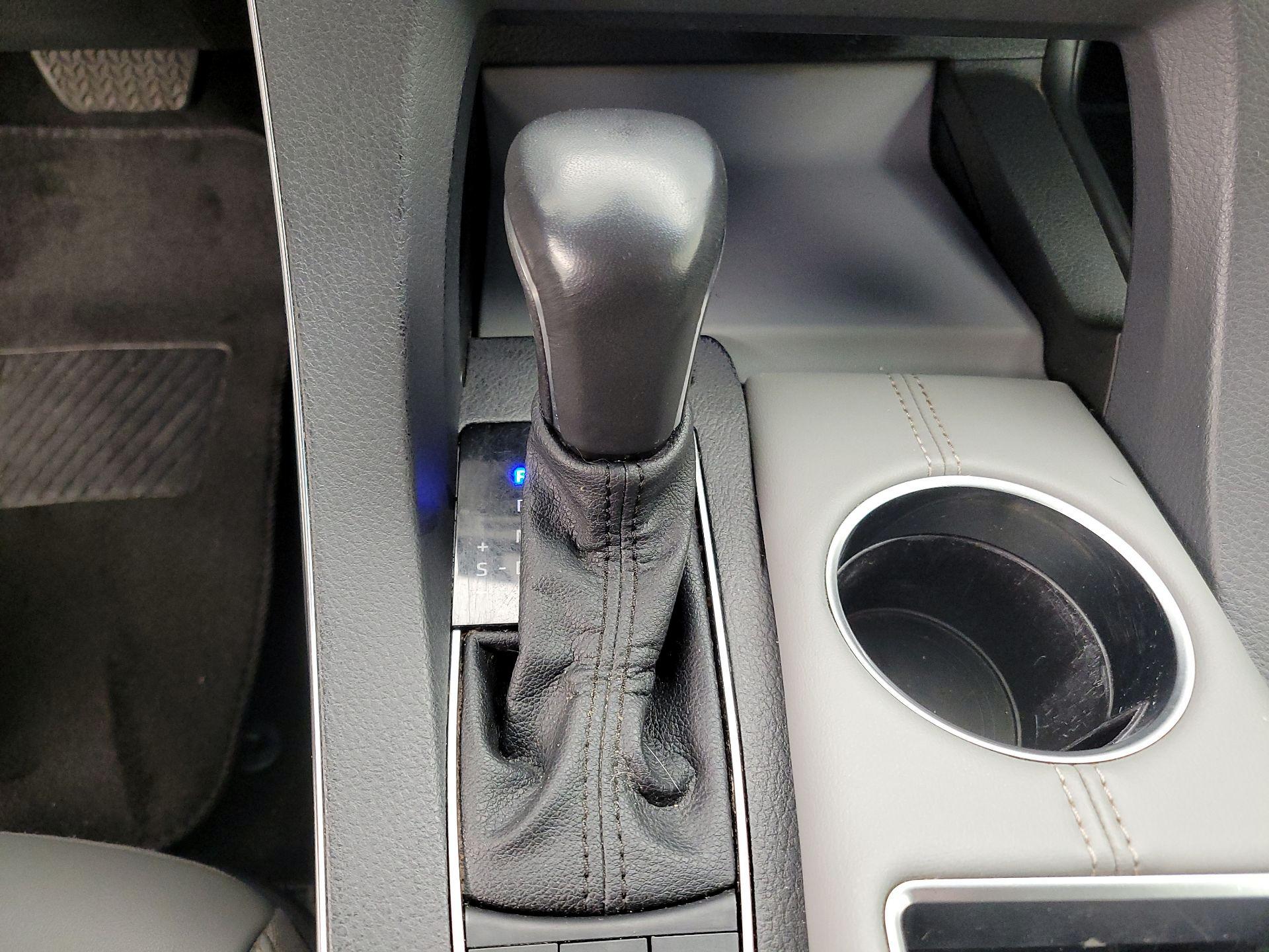 Thumbnail: 2022 Toyota Avalon - 17