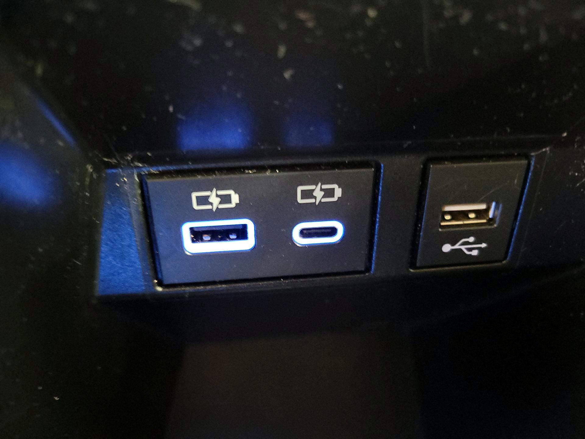 Thumbnail: 2022 Toyota Avalon - 18