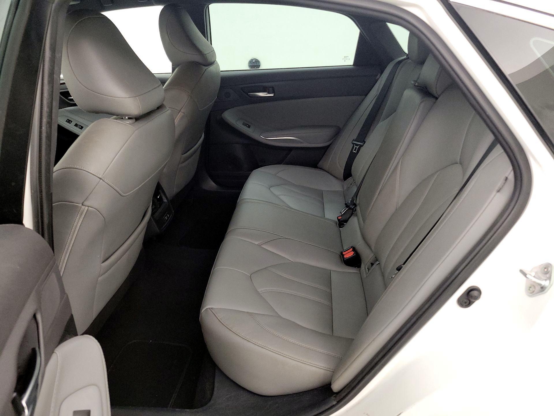 Thumbnail: 2022 Toyota Avalon - 19