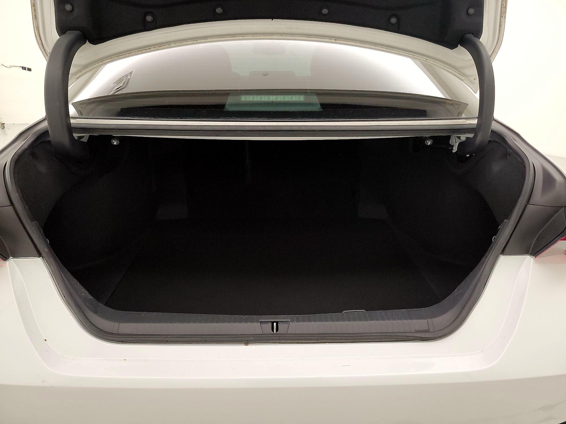 Thumbnail: 2022 Toyota Avalon - 20