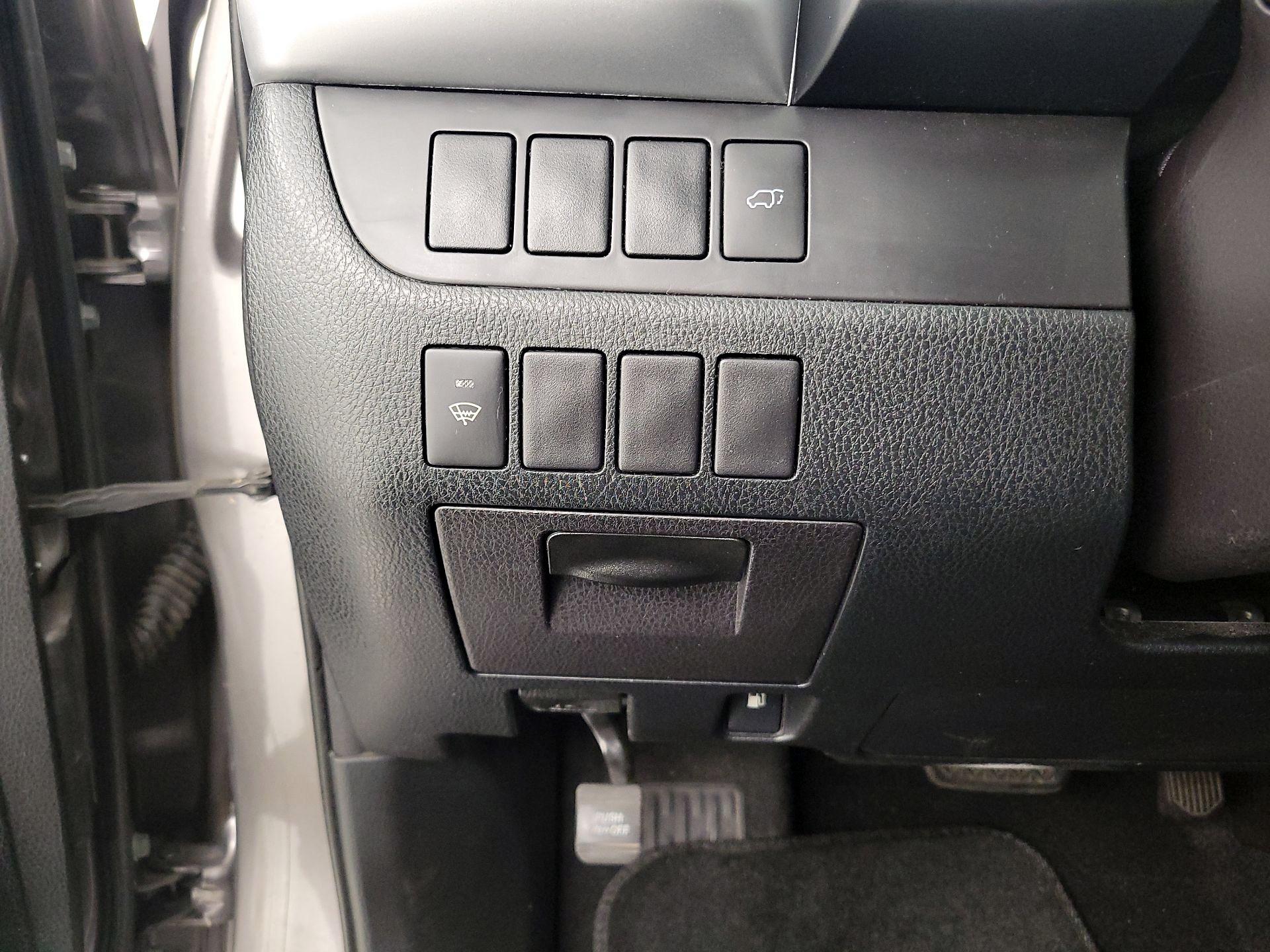 Thumbnail: 2016 Toyota Highlander - 13