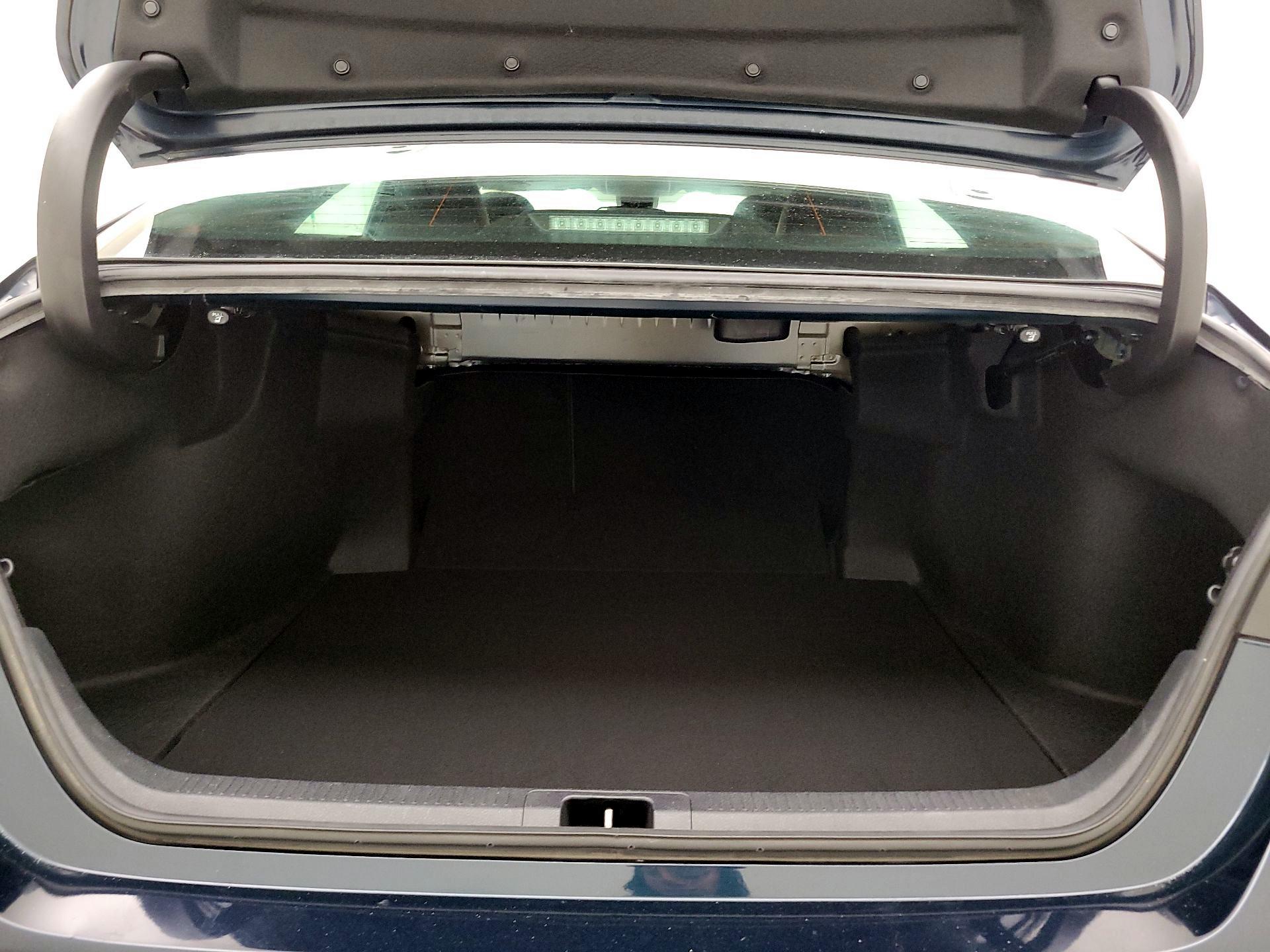Thumbnail: 2020 Toyota Camry - 20
