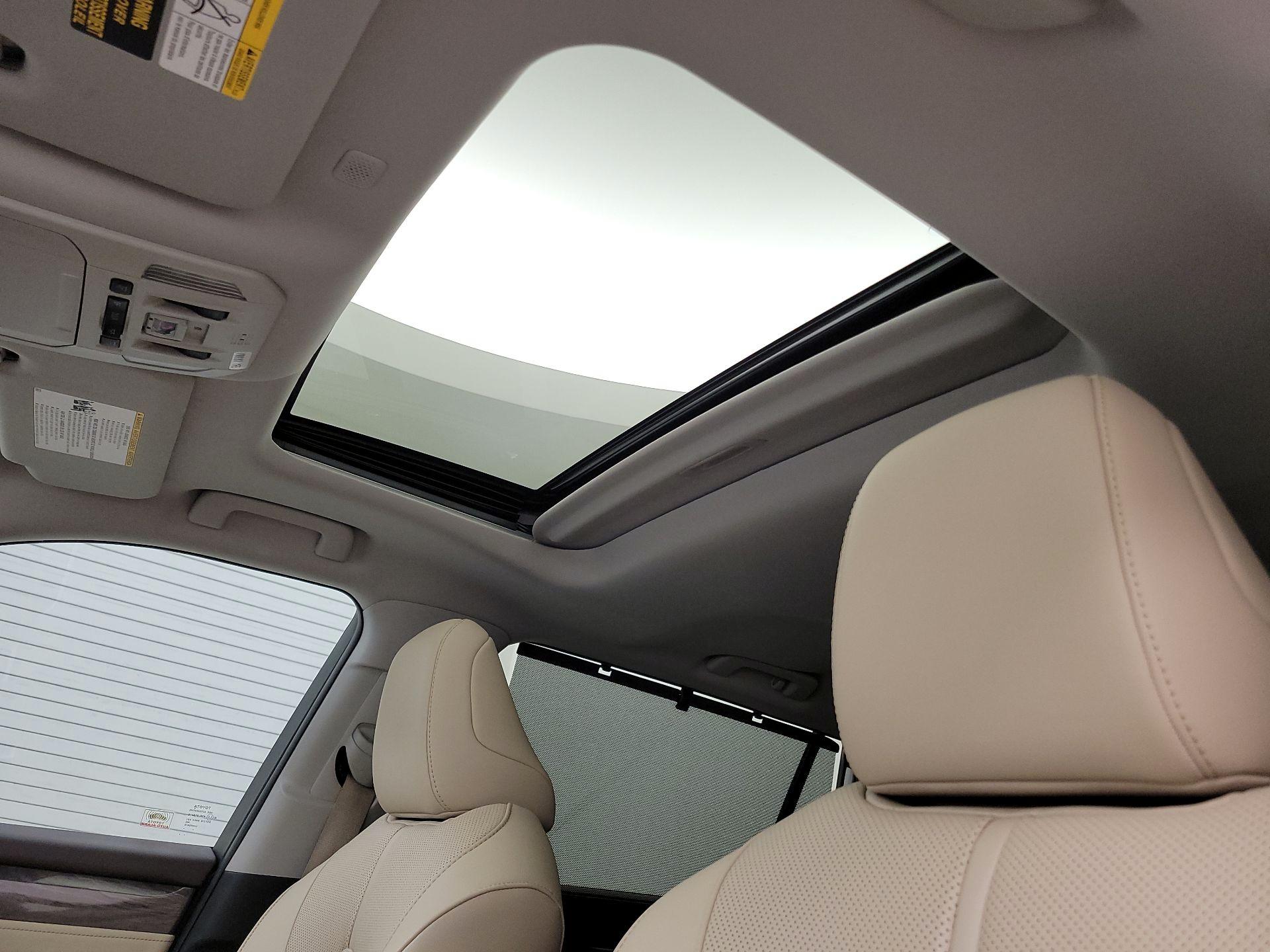 Thumbnail: 2020 Toyota Highlander - 20