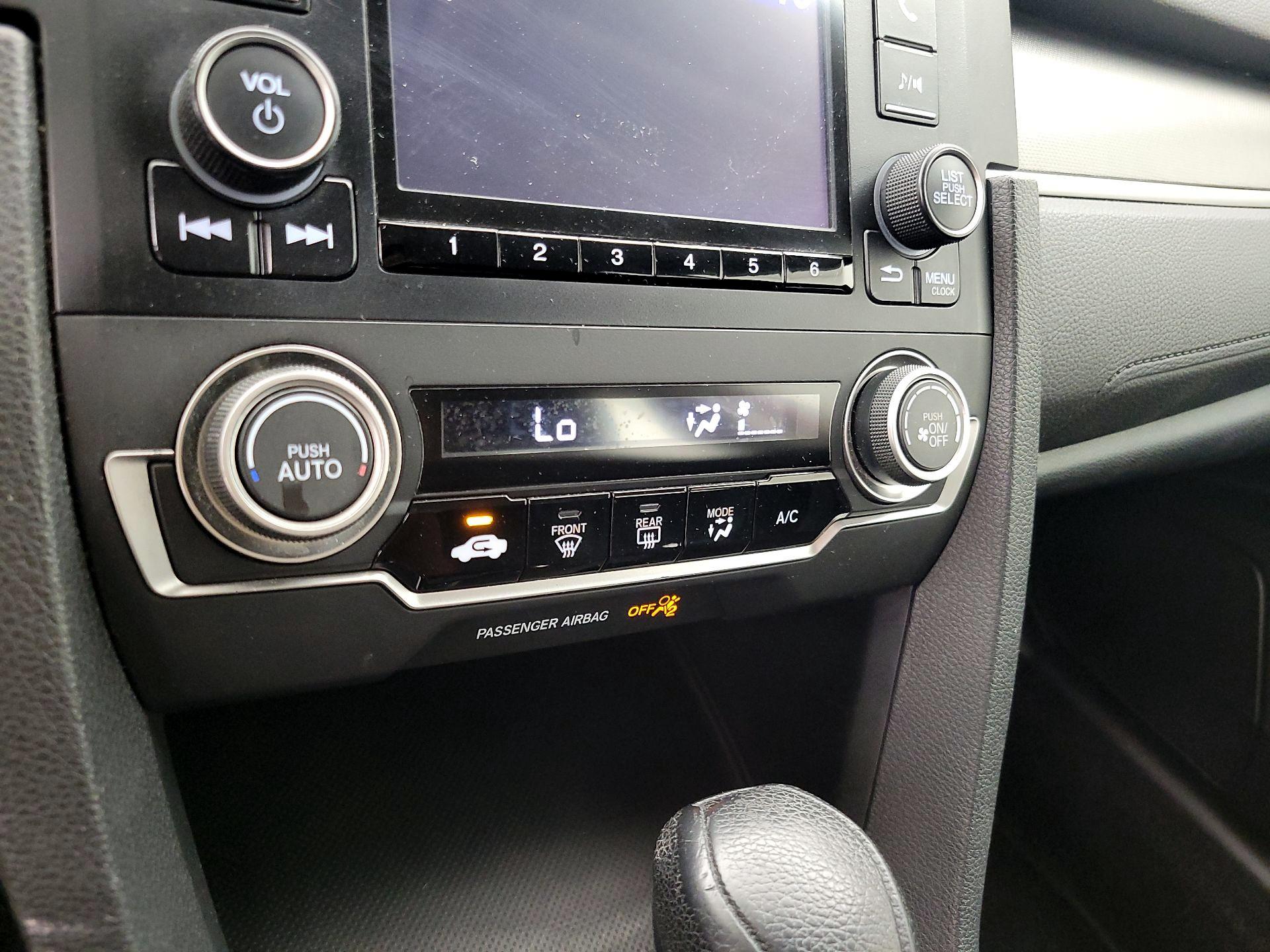 Thumbnail: 2016 Honda Civic - 16