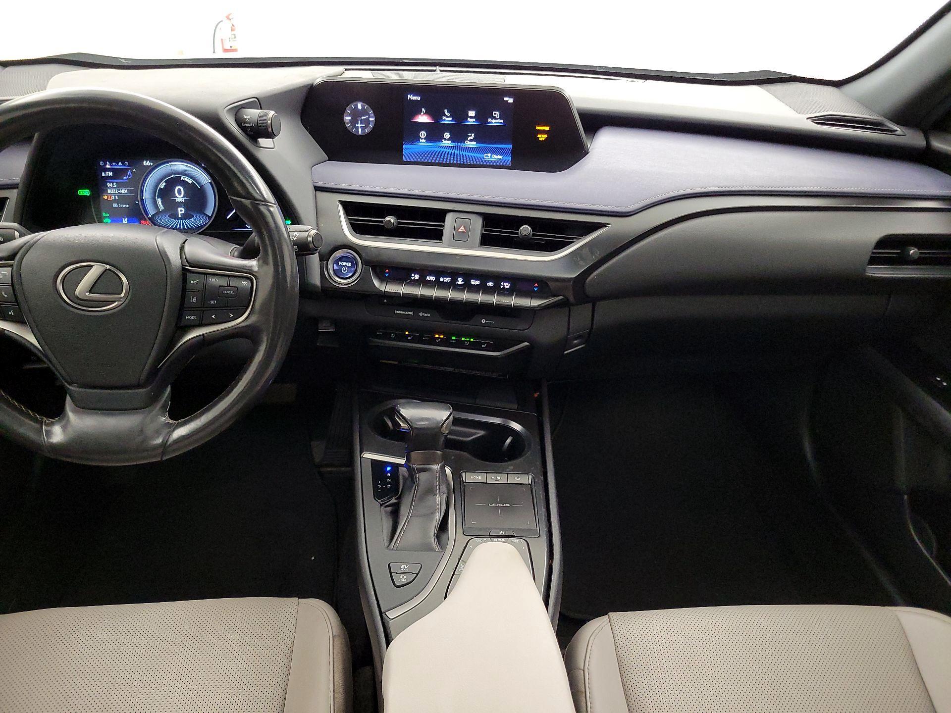 Thumbnail: 2020 Lexus UX - 9