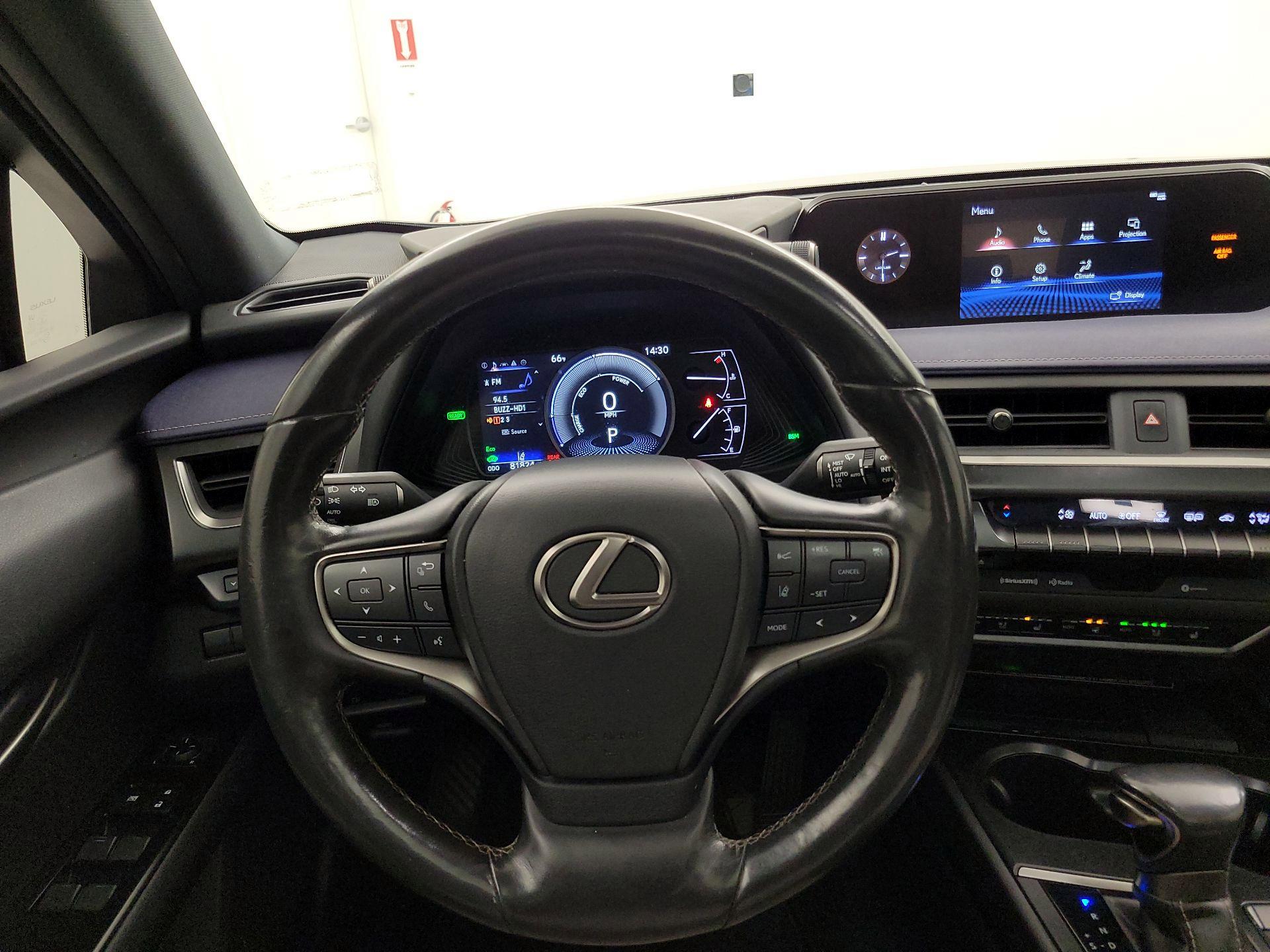 Thumbnail: 2020 Lexus UX - 10