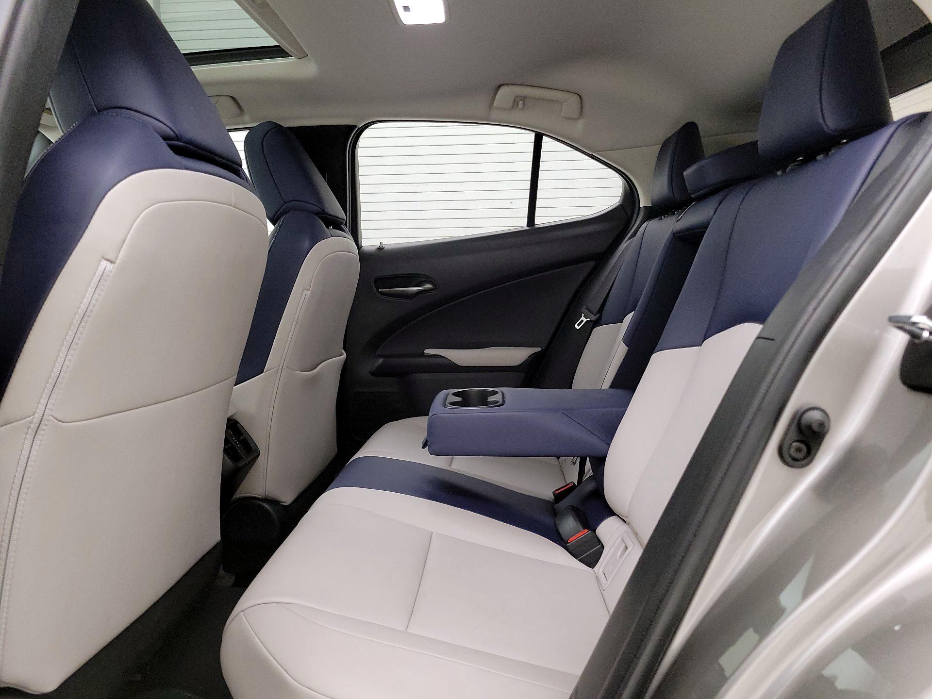 Thumbnail: 2020 Lexus UX - 20