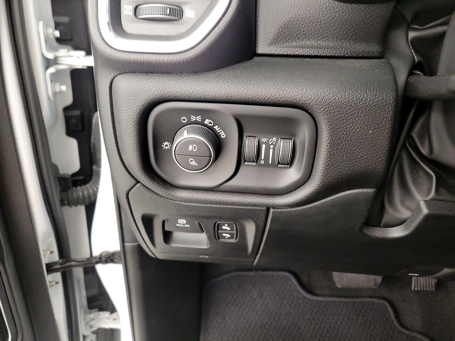Thumbnail: 2024 RAM 1500 - 13
