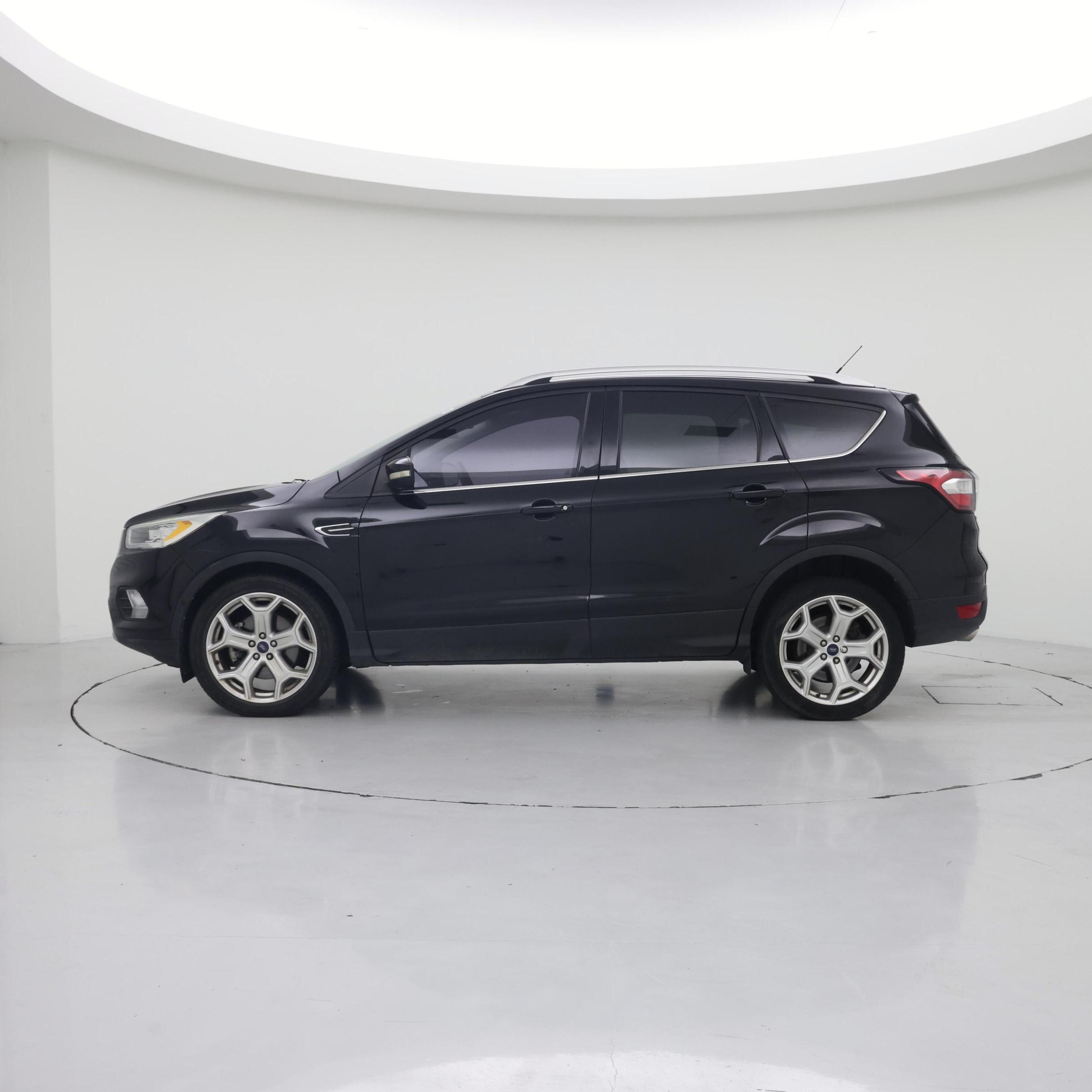Thumbnail: 2017 Ford Escape - 3