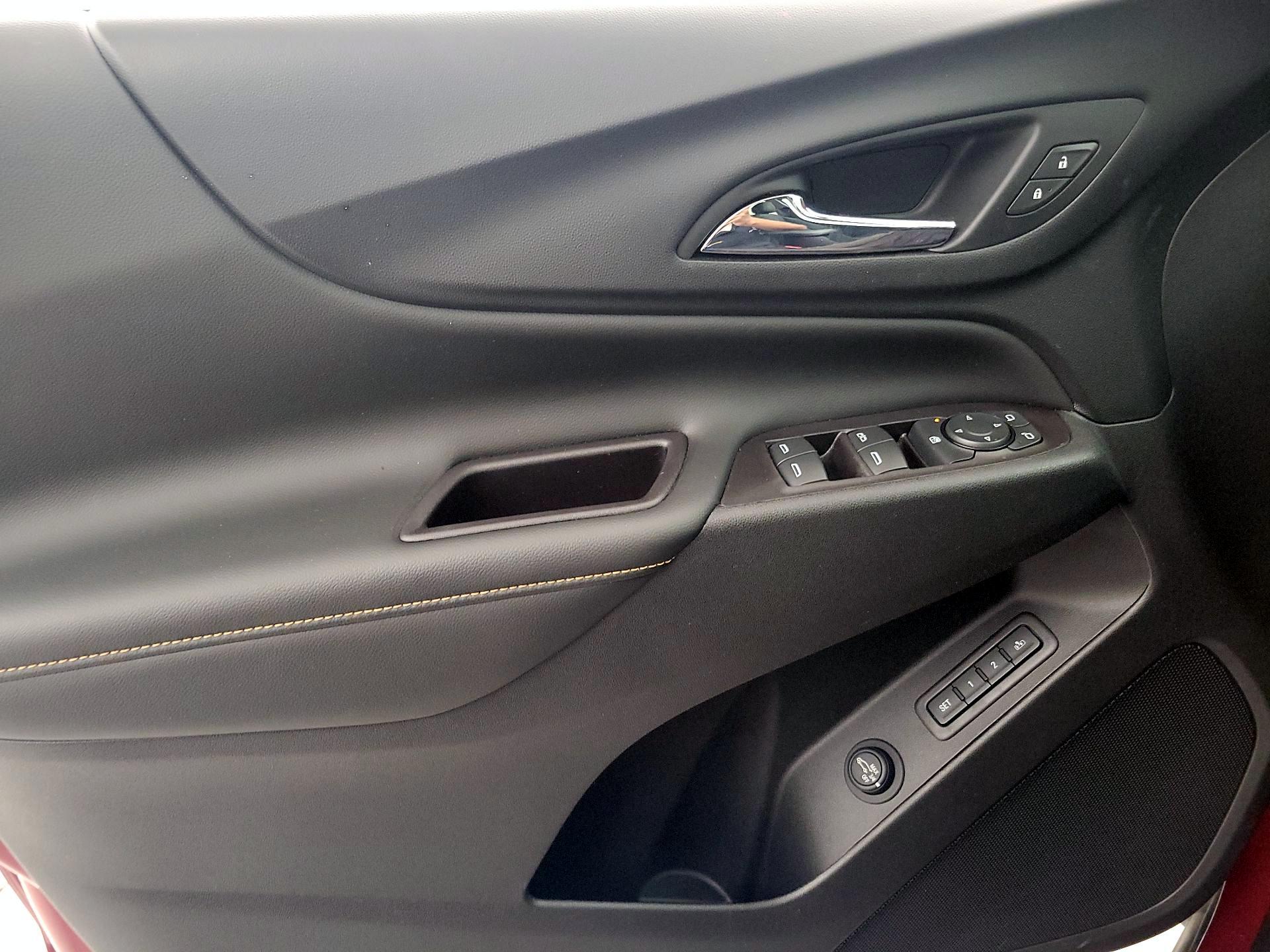 Thumbnail: 2021 Chevrolet Equinox - 12