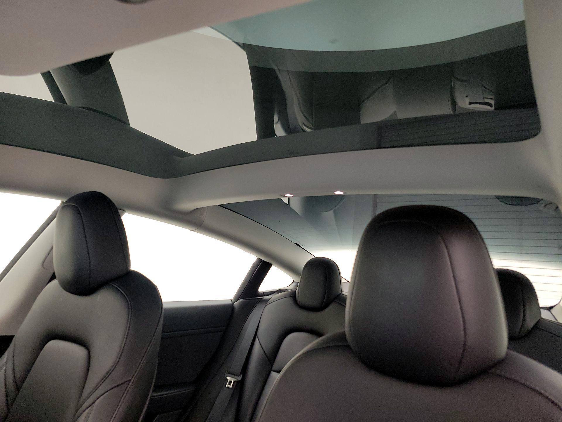 Thumbnail: 2023 Tesla Model 3 - 18