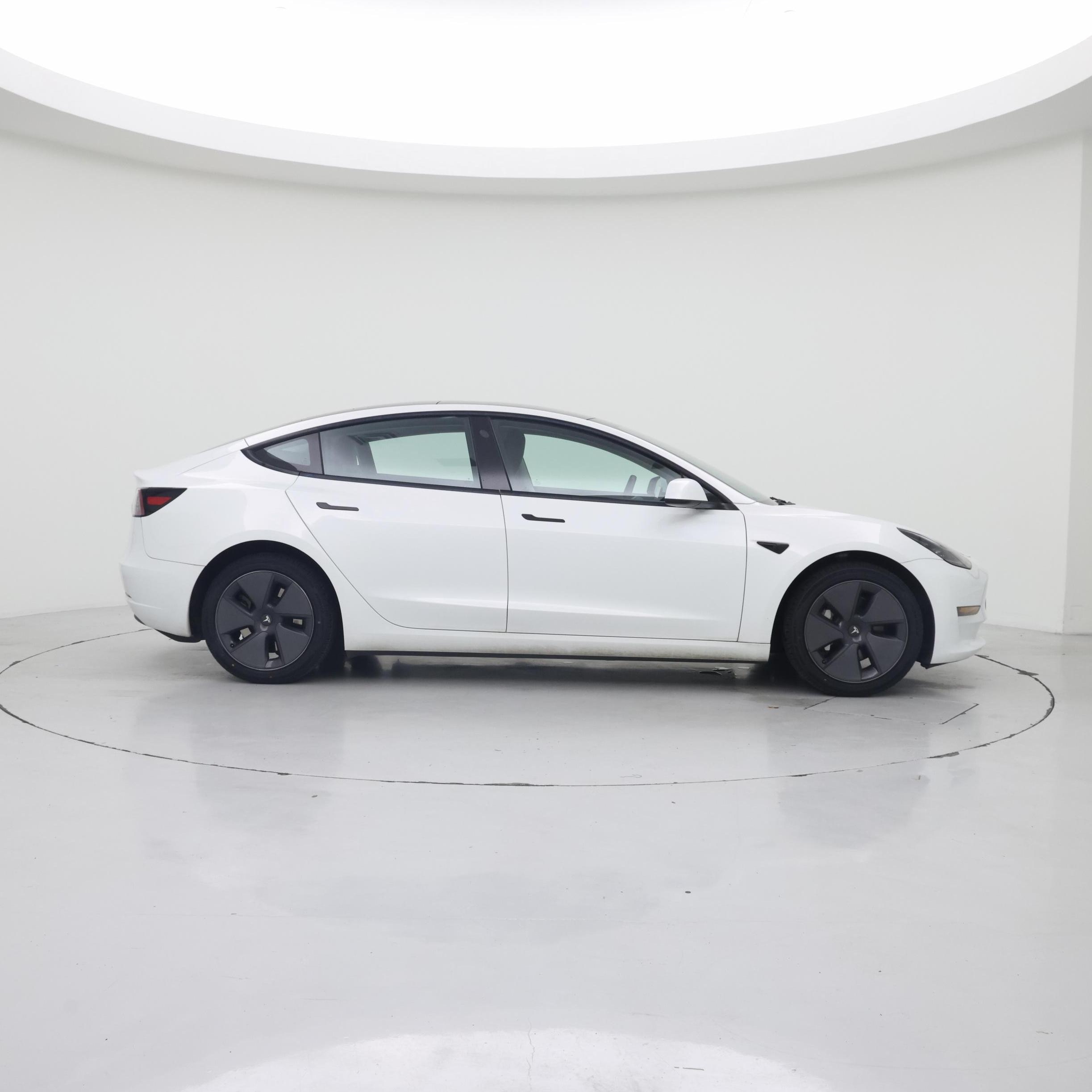 Thumbnail: 2023 Tesla Model 3 - 7