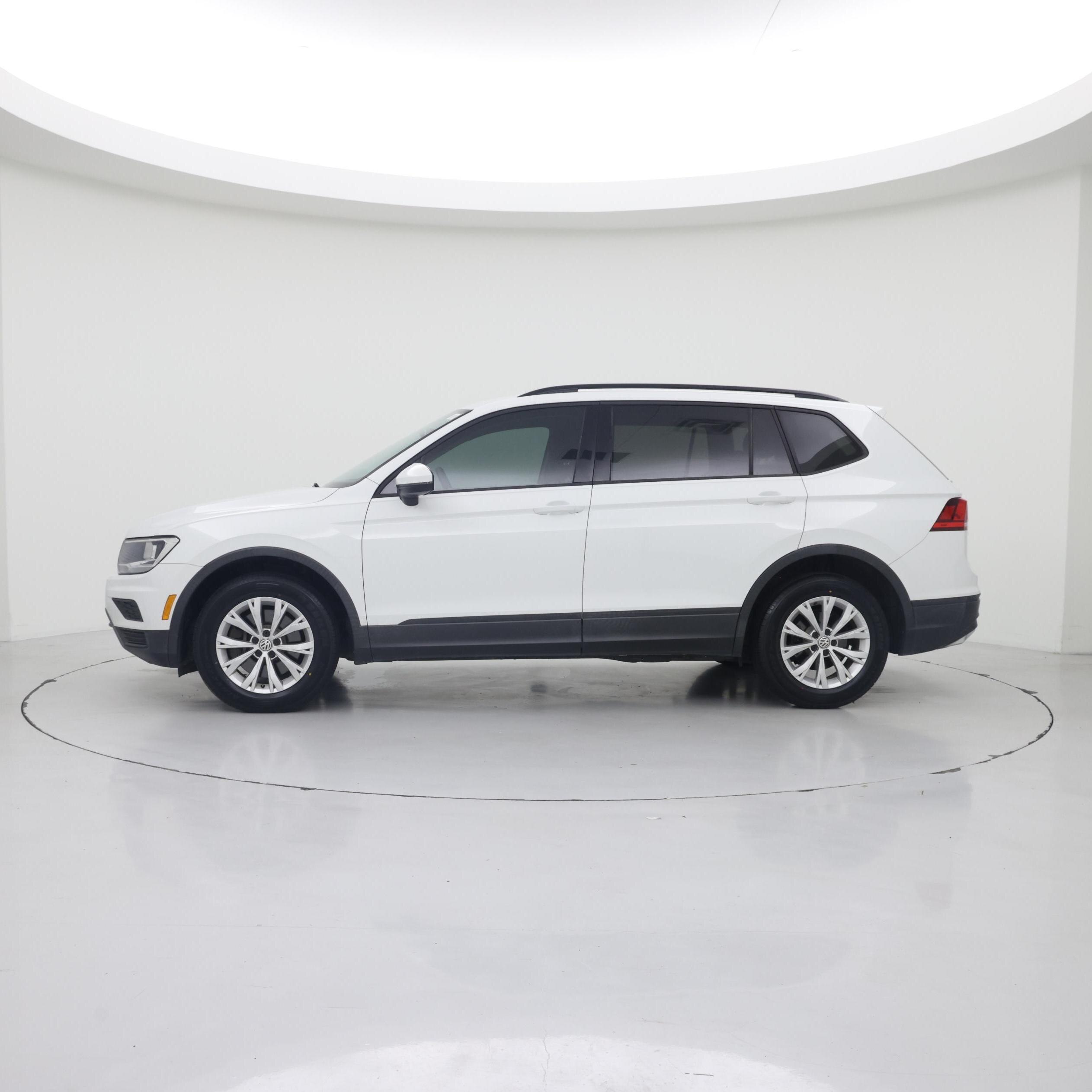 Thumbnail: 2018 Volkswagen Tiguan - 3