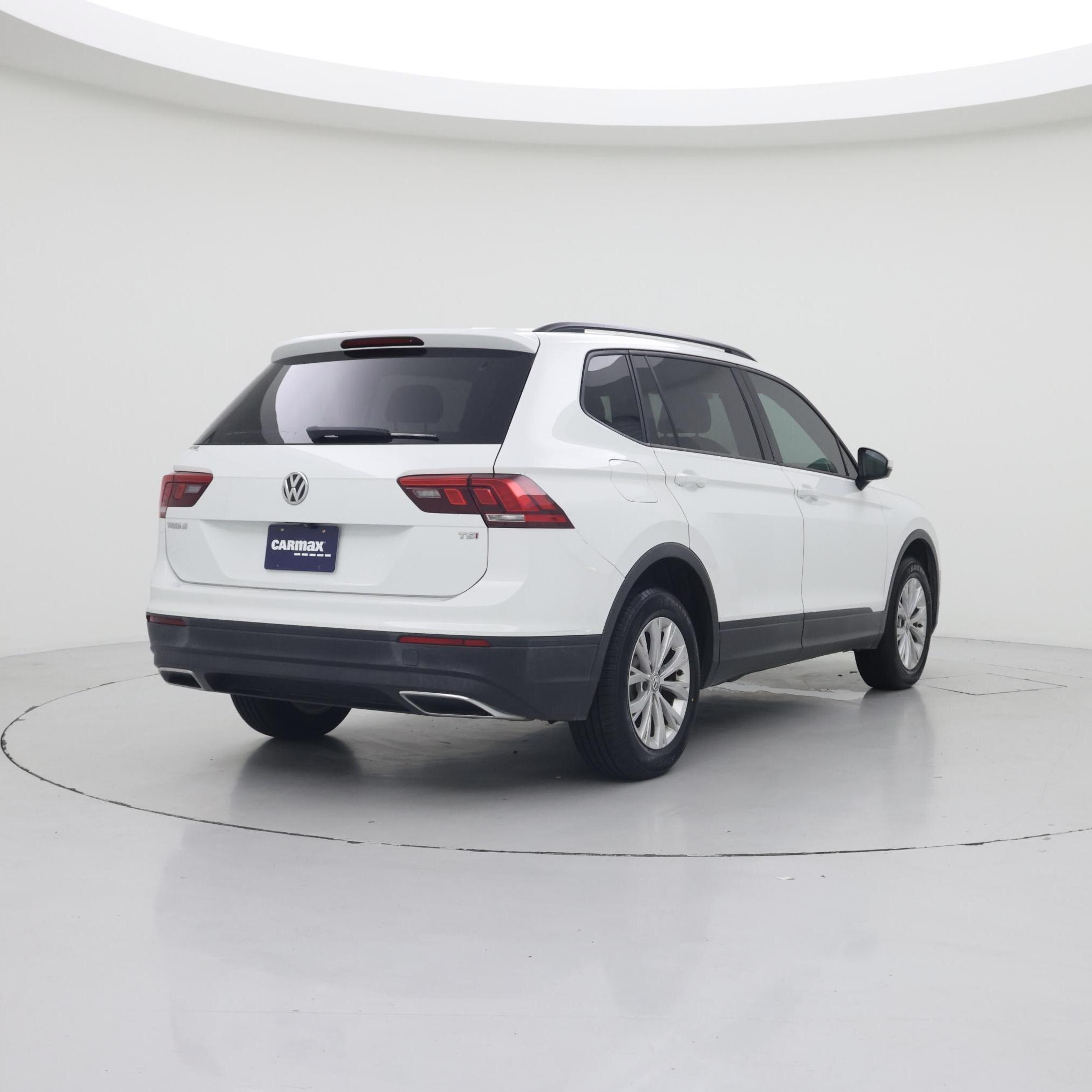 Thumbnail: 2018 Volkswagen Tiguan - 8