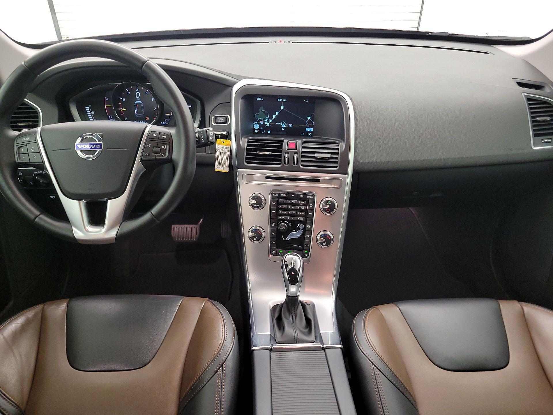 Thumbnail: 2017 Volvo XC60 - 9