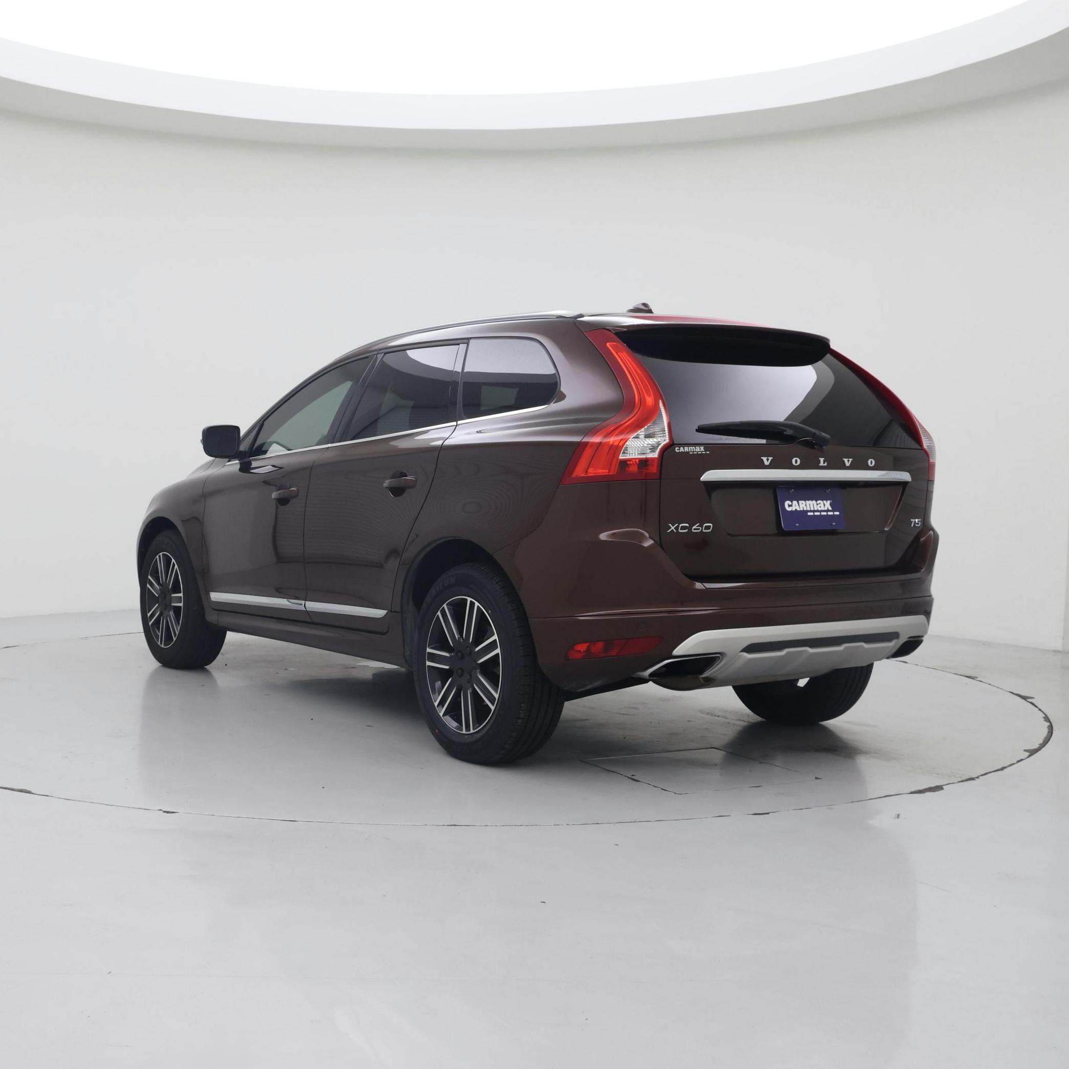 Thumbnail: 2017 Volvo XC60 - 2