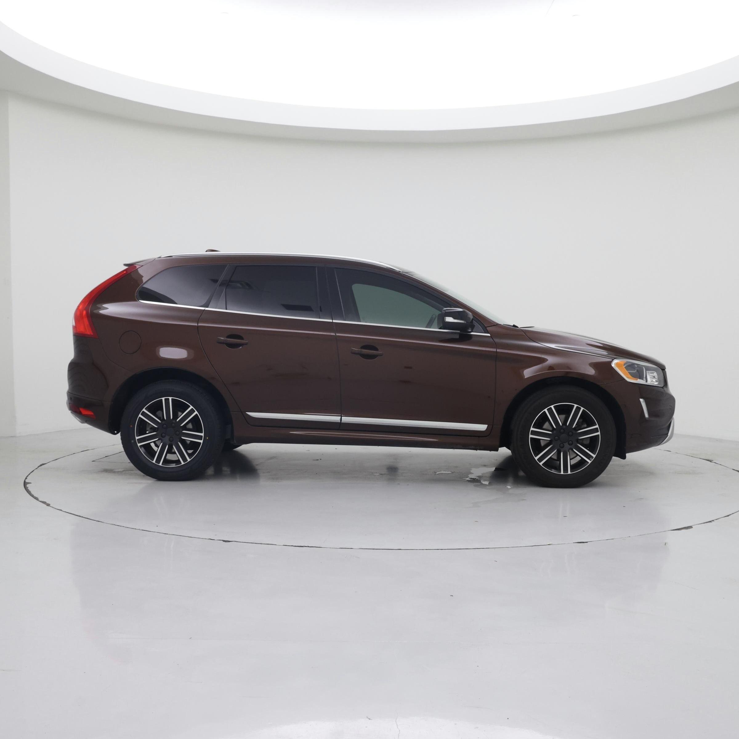 Thumbnail: 2017 Volvo XC60 - 7