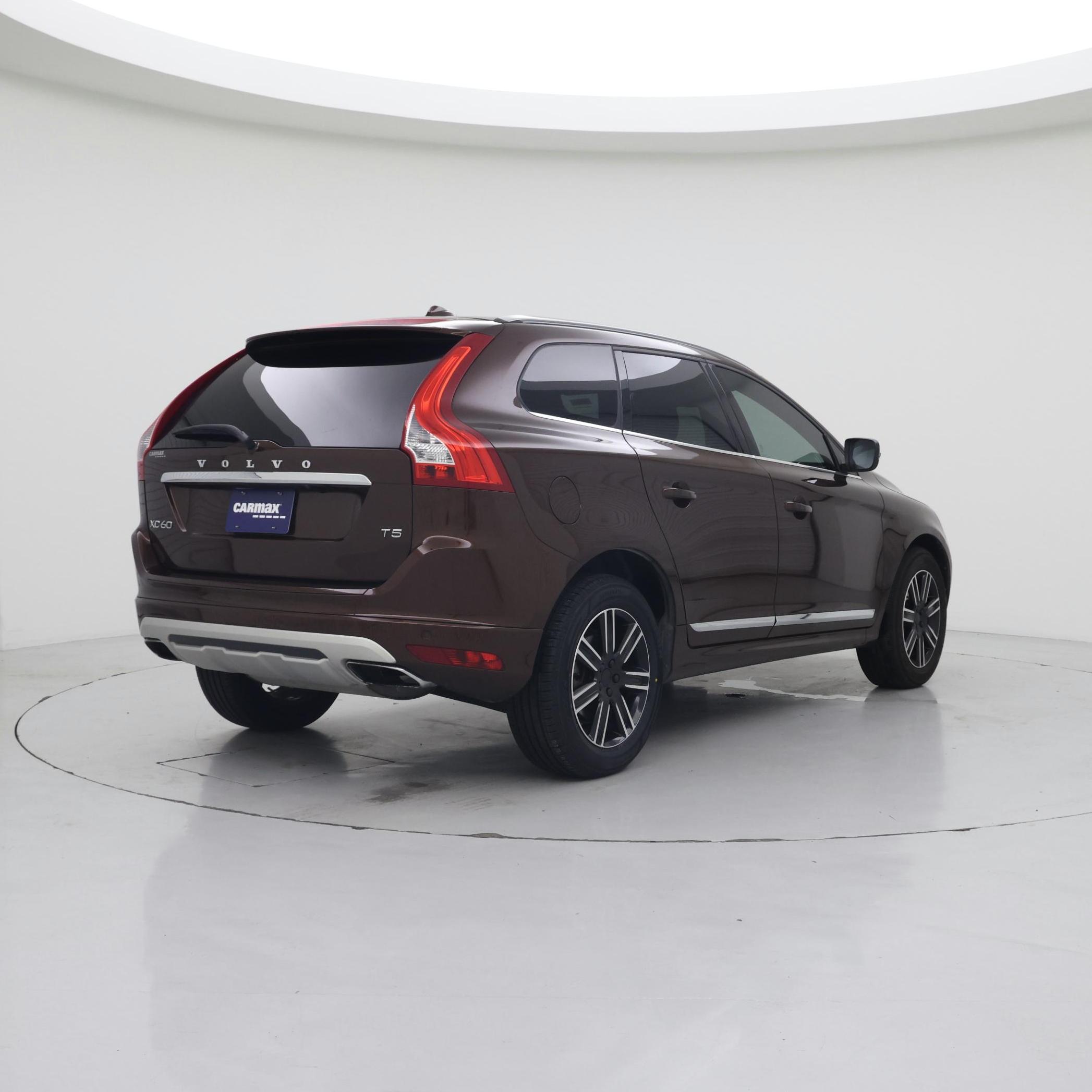 Thumbnail: 2017 Volvo XC60 - 8