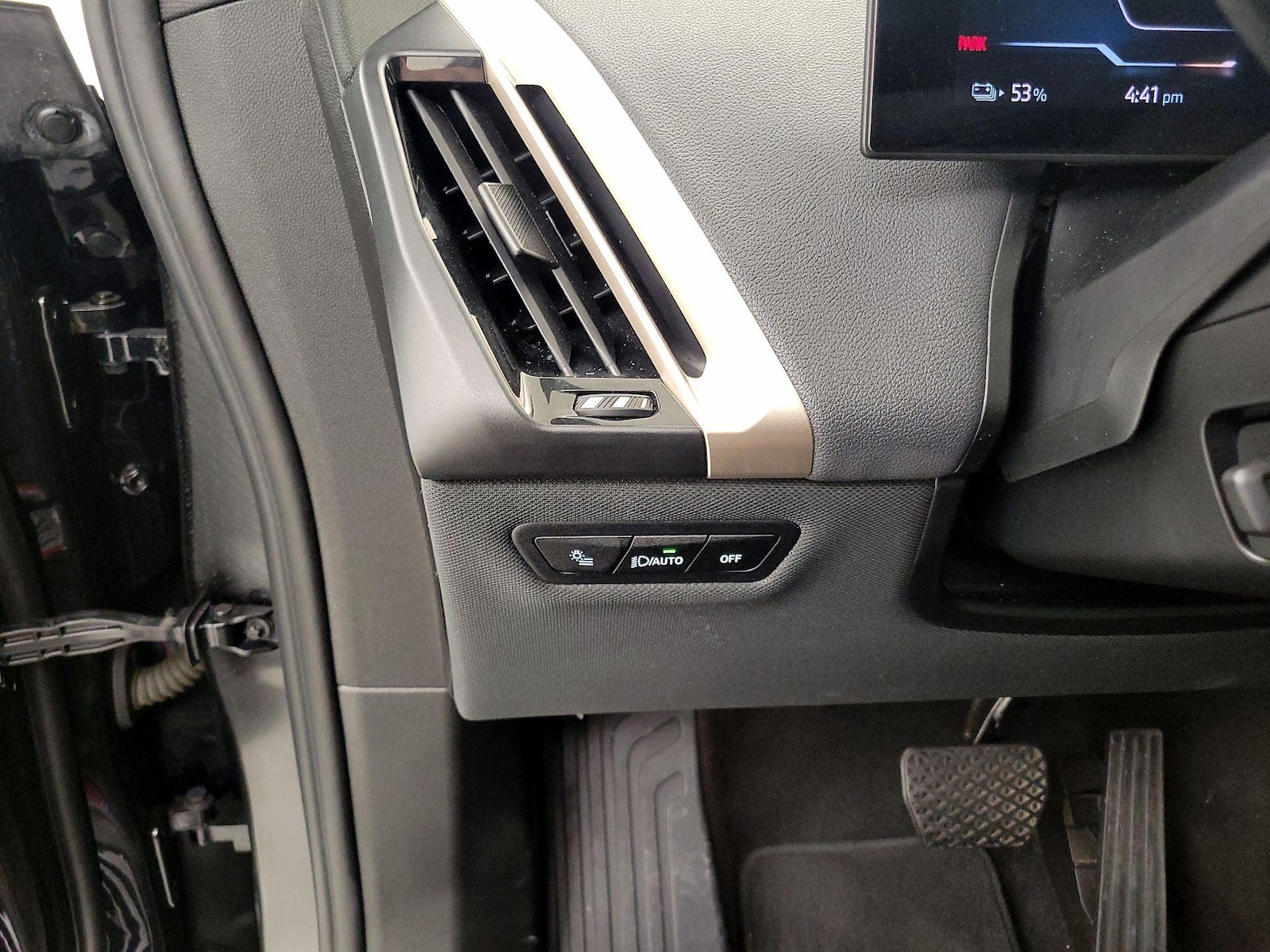 2023 BMW iX Base - Photo 14