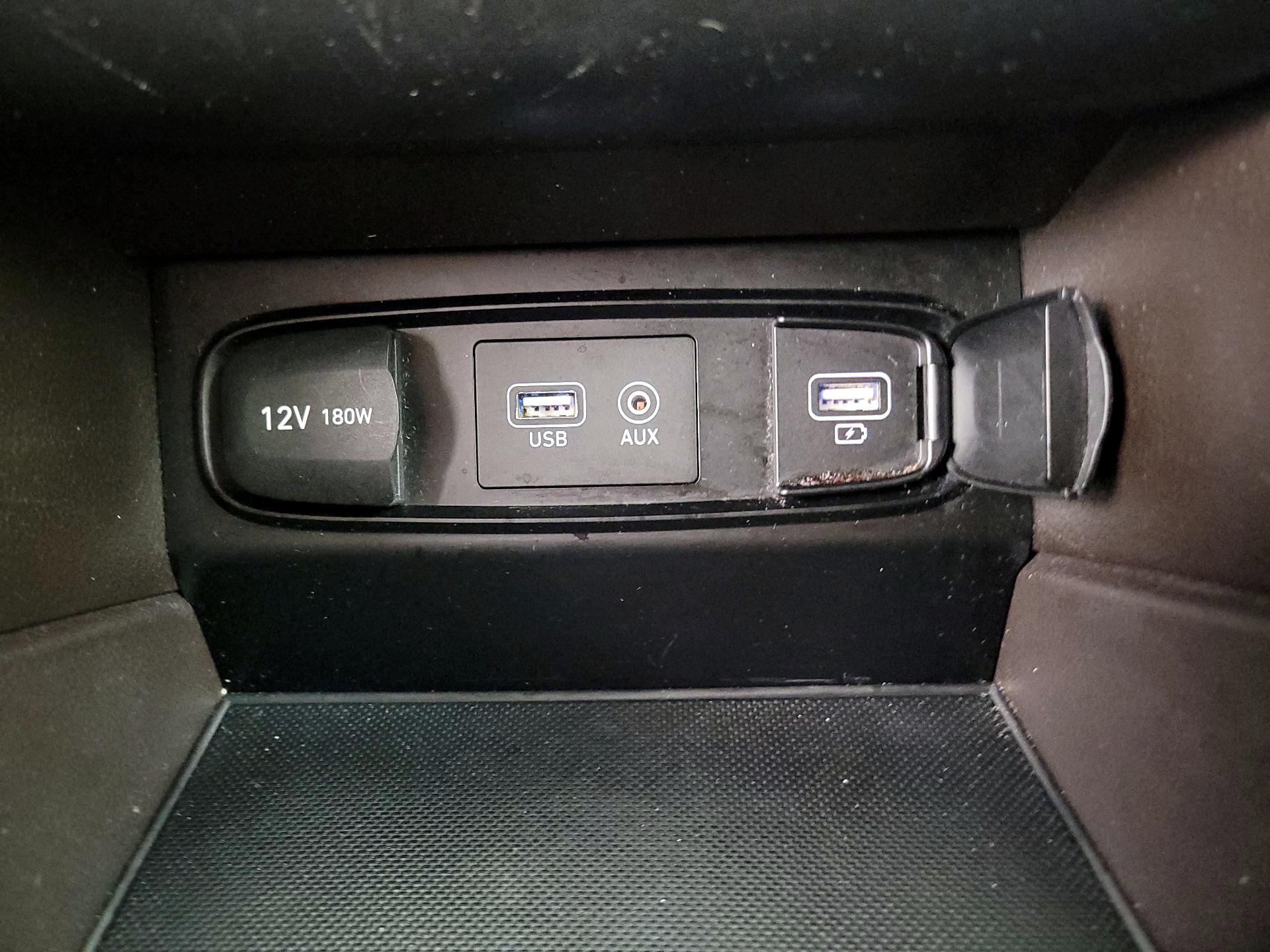 Thumbnail: 2019 Hyundai Santa Fe - 18