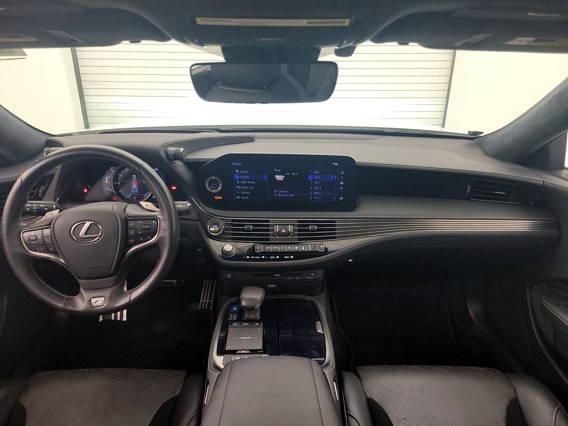 Thumbnail: 2022 Lexus LS - 9