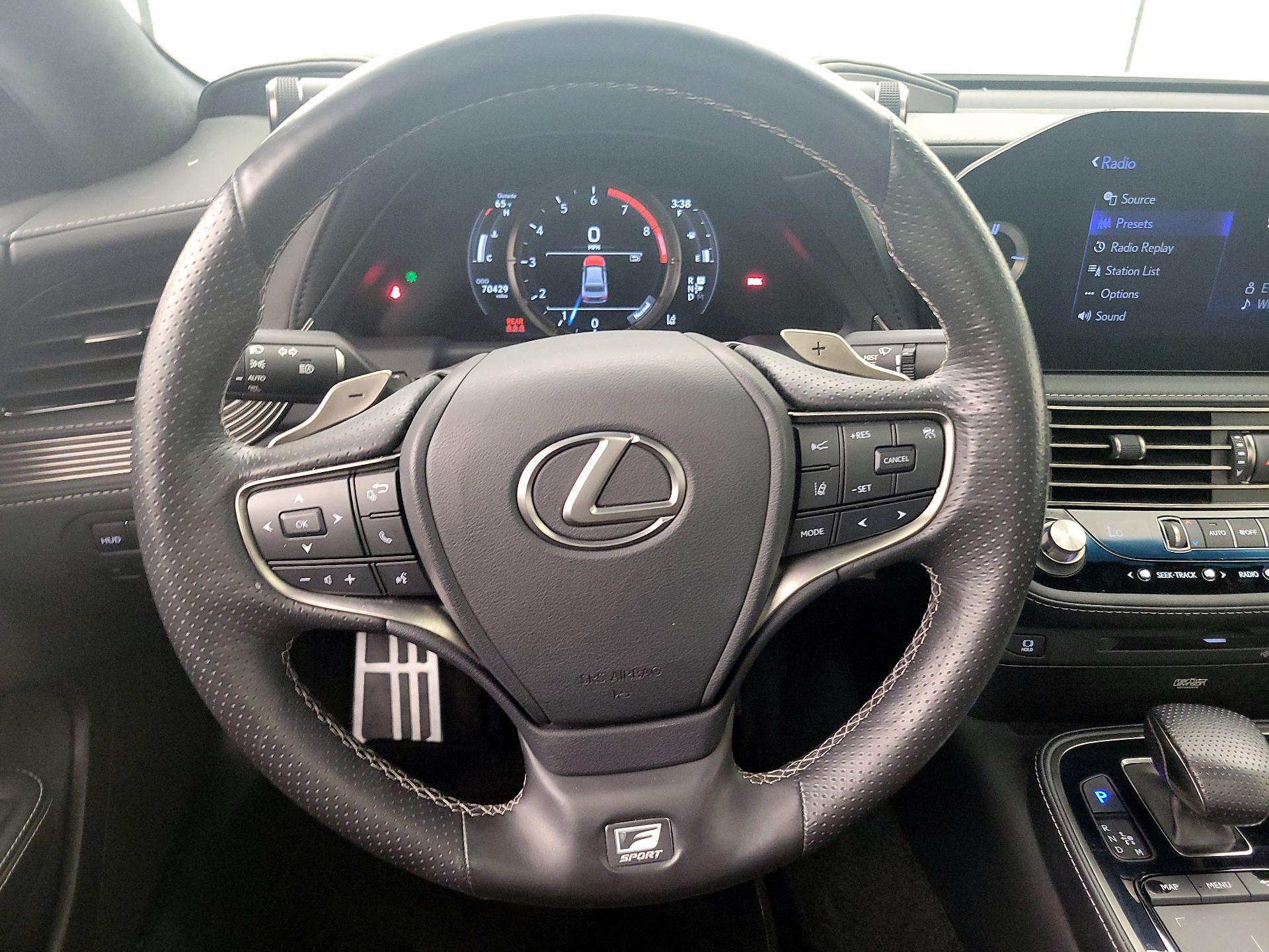 Thumbnail: 2022 Lexus LS - 10