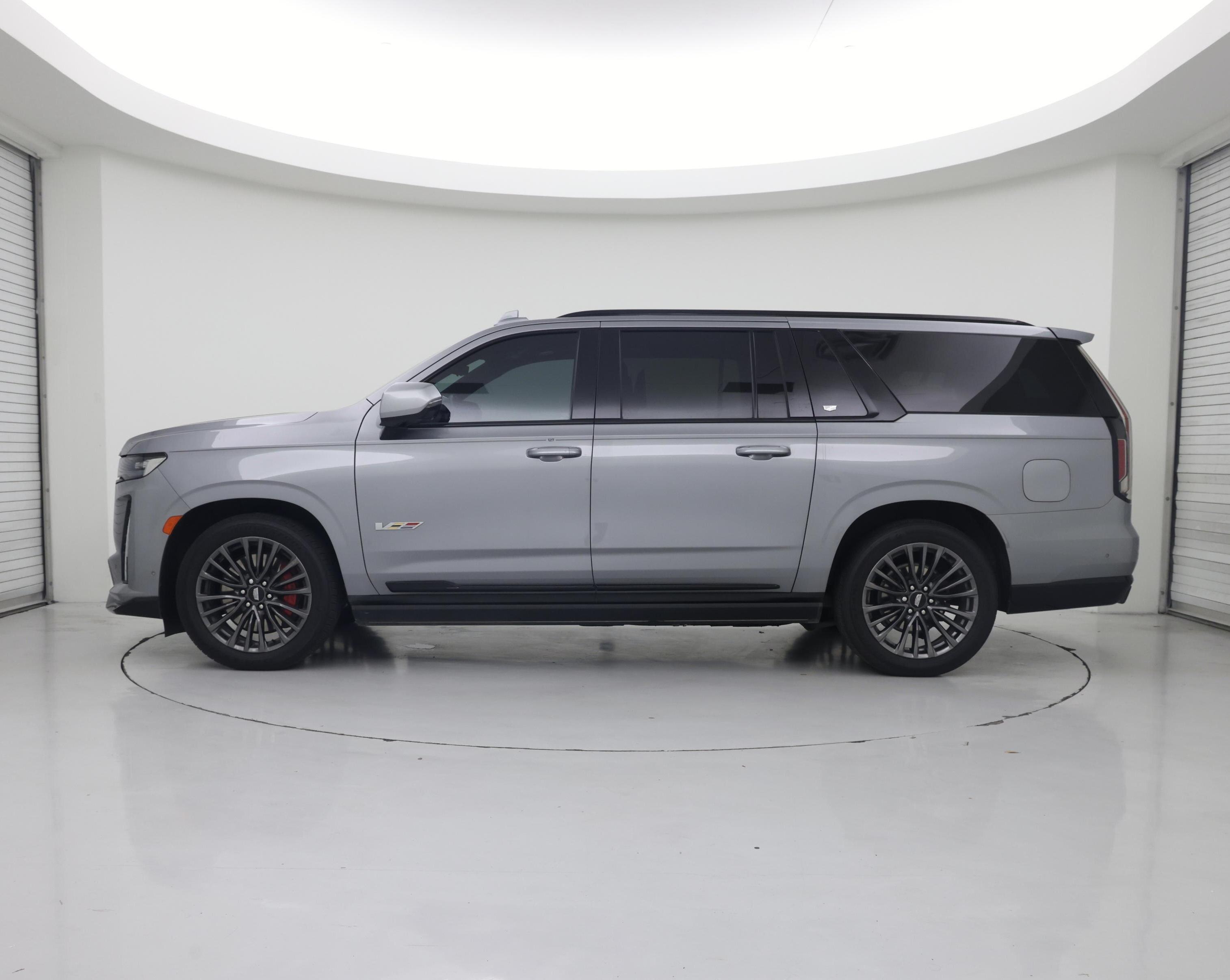 Thumbnail: 2023 Cadillac Escalade - 3