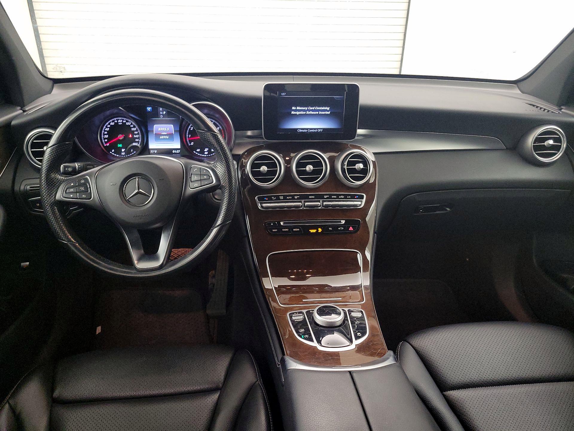 Thumbnail: 2017 Mercedes-Benz GLC - 9