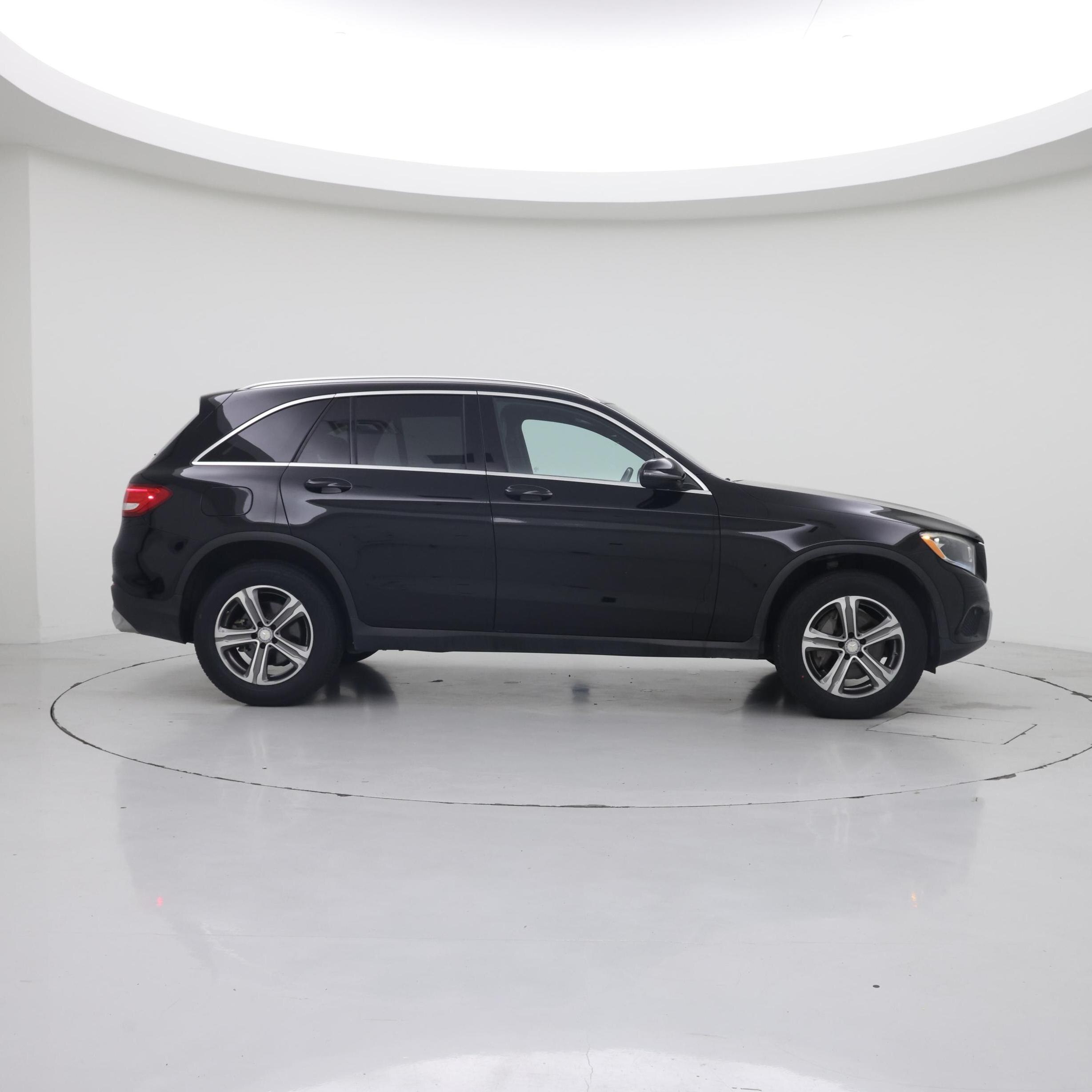Thumbnail: 2017 Mercedes-Benz GLC - 7
