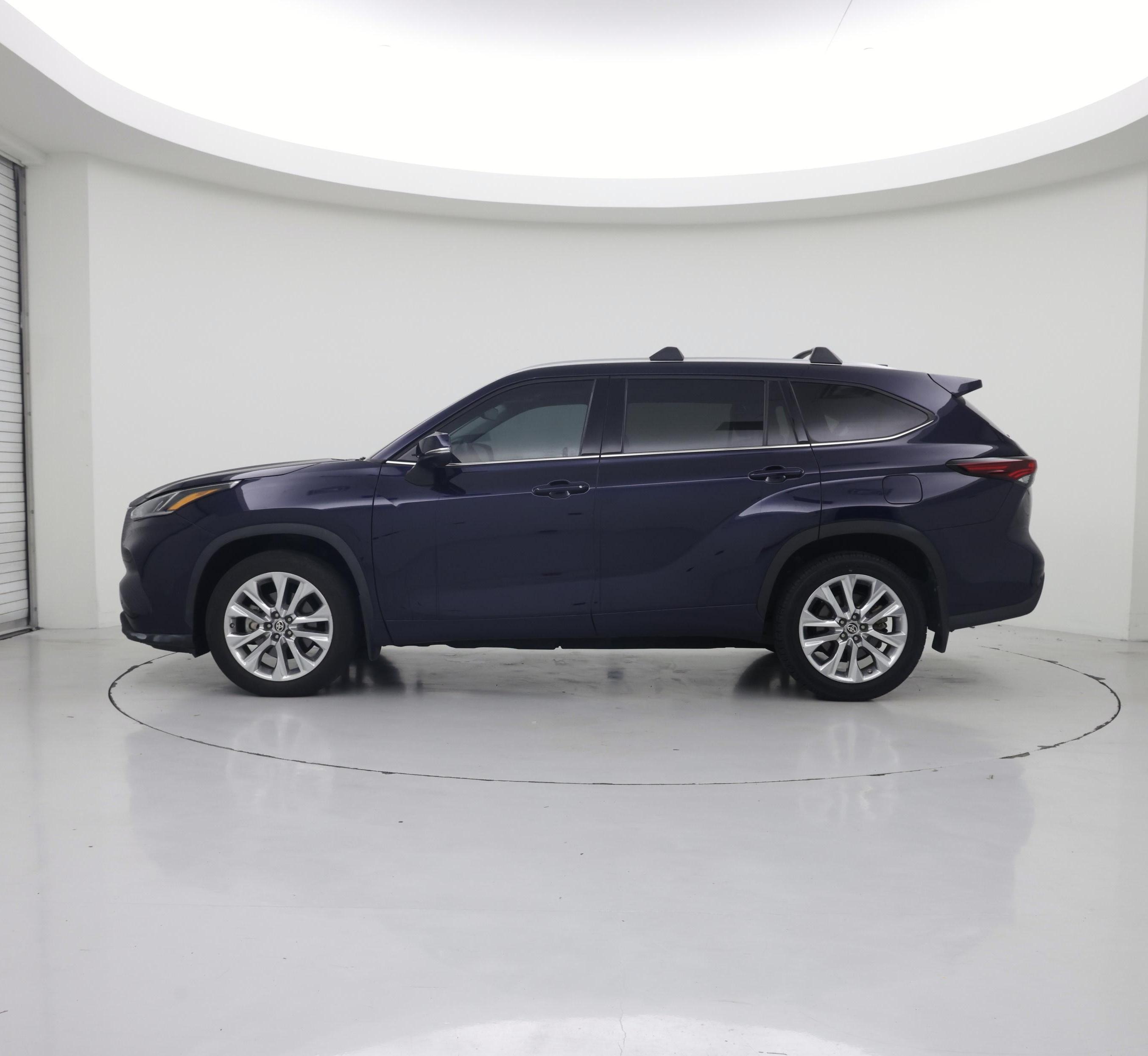Thumbnail: 2024 Toyota Highlander - 3