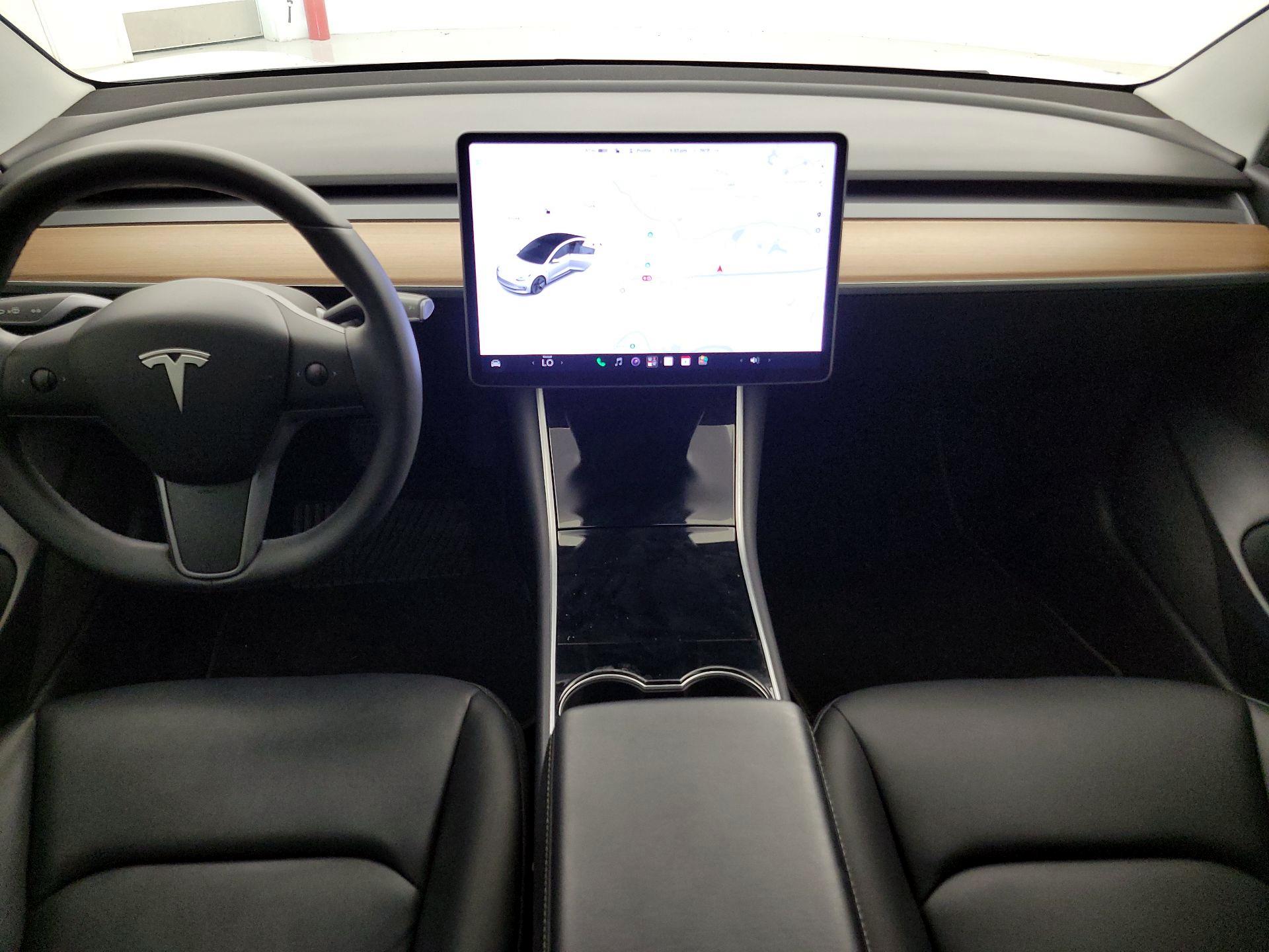 Thumbnail: 2020 Tesla Model 3 - 9