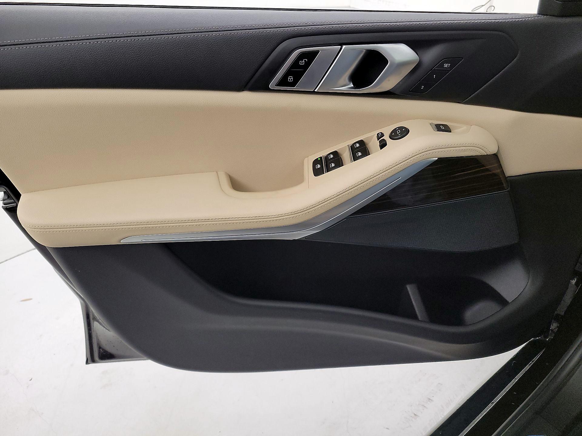 Thumbnail: 2021 BMW X5 - 12